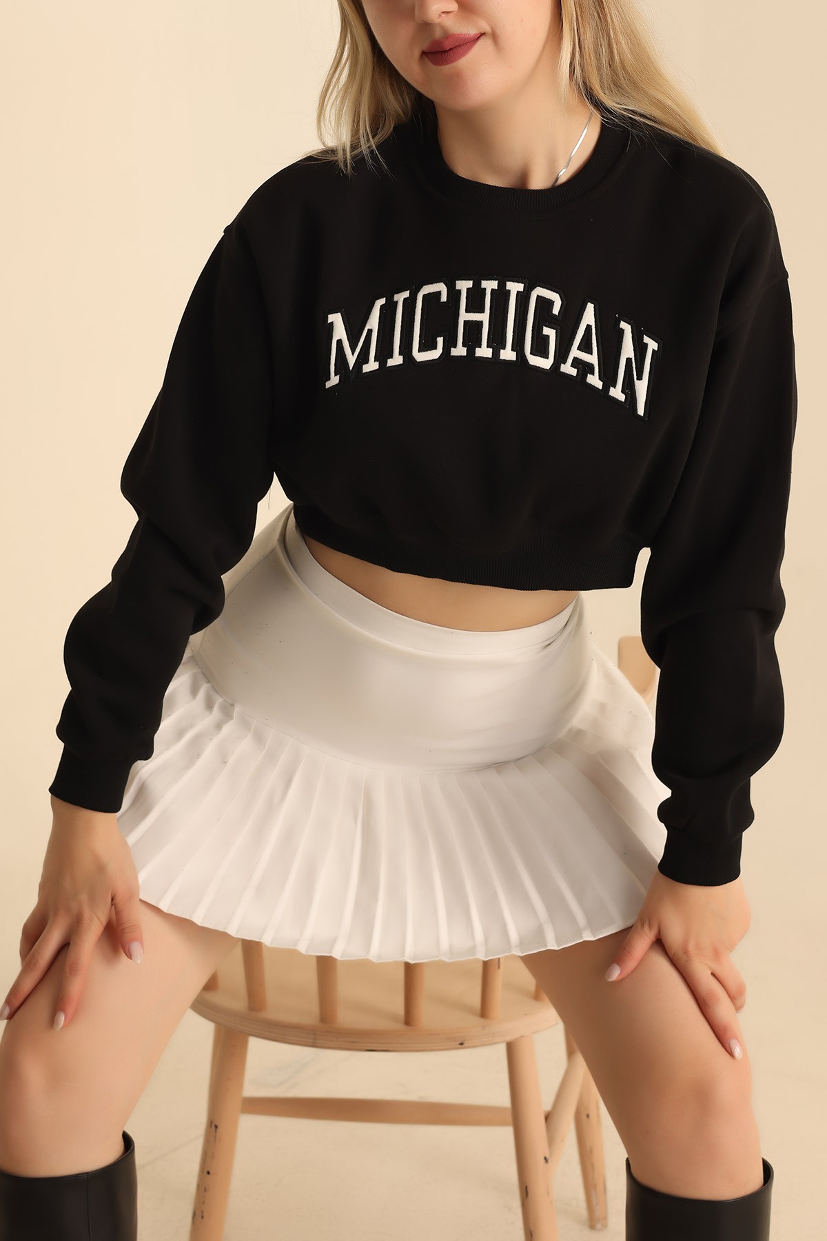 Siyah Nakışlı Şardonlu Bayan Sweat 216651
