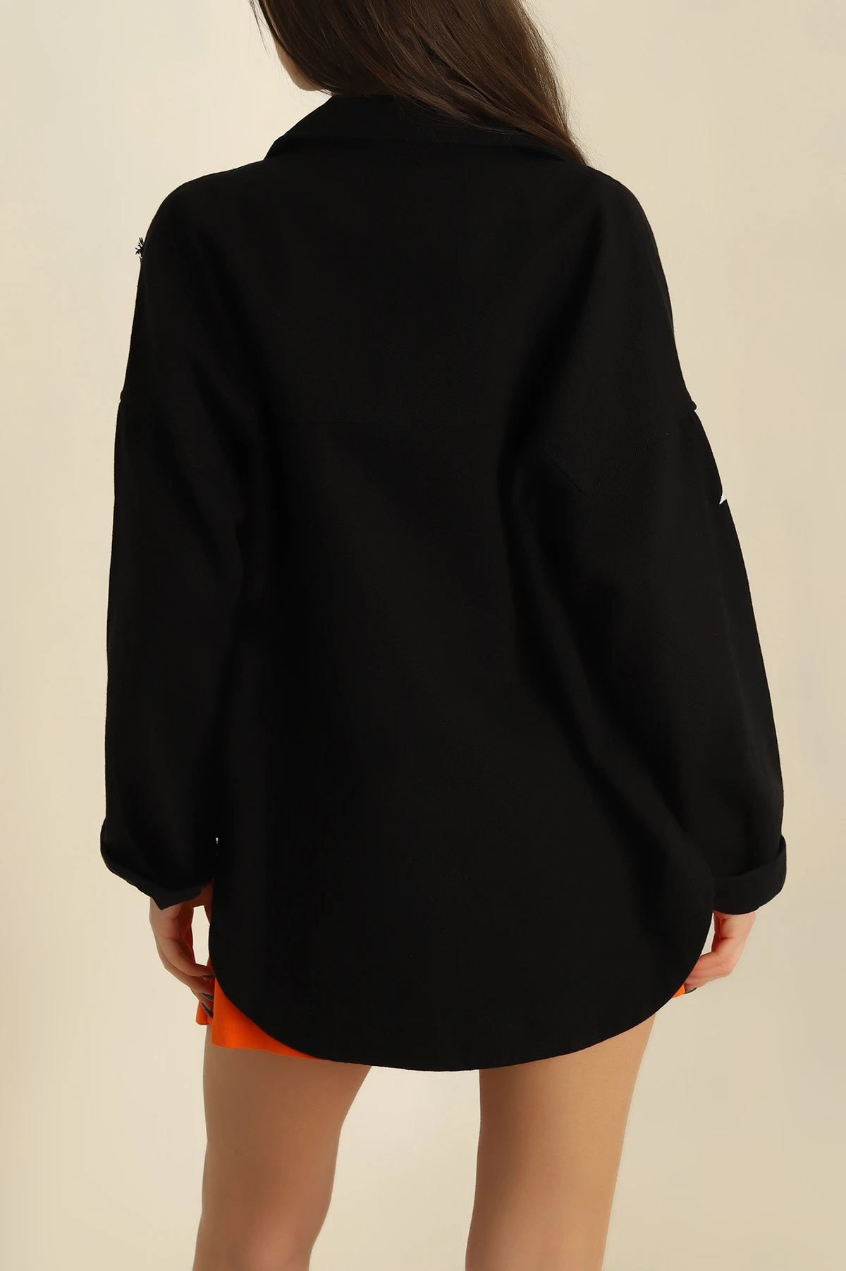 Siyah Nakışlı Yırtık Kot Gömlek Ceket 251106