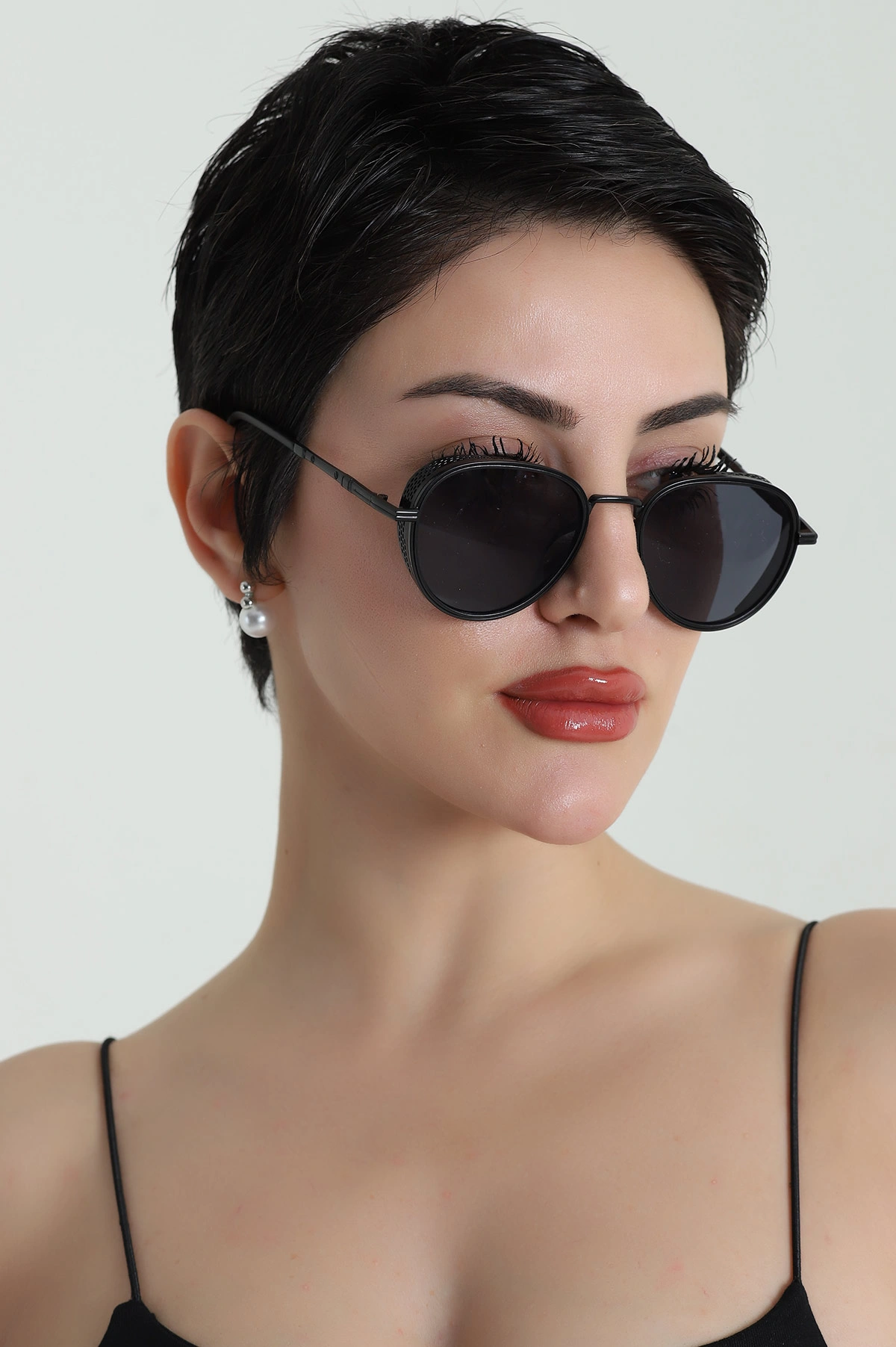 Siyah Oval Camlı Metal Çerçeveli  Güneş Gözlüğü (Kutulu) 454181