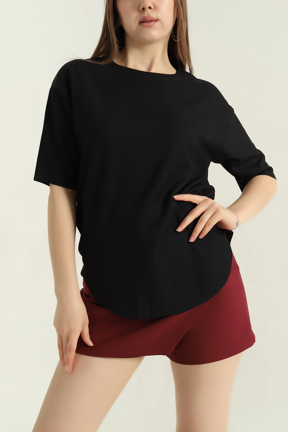 Siyah Oval Kesim Kadın Bluz 347095