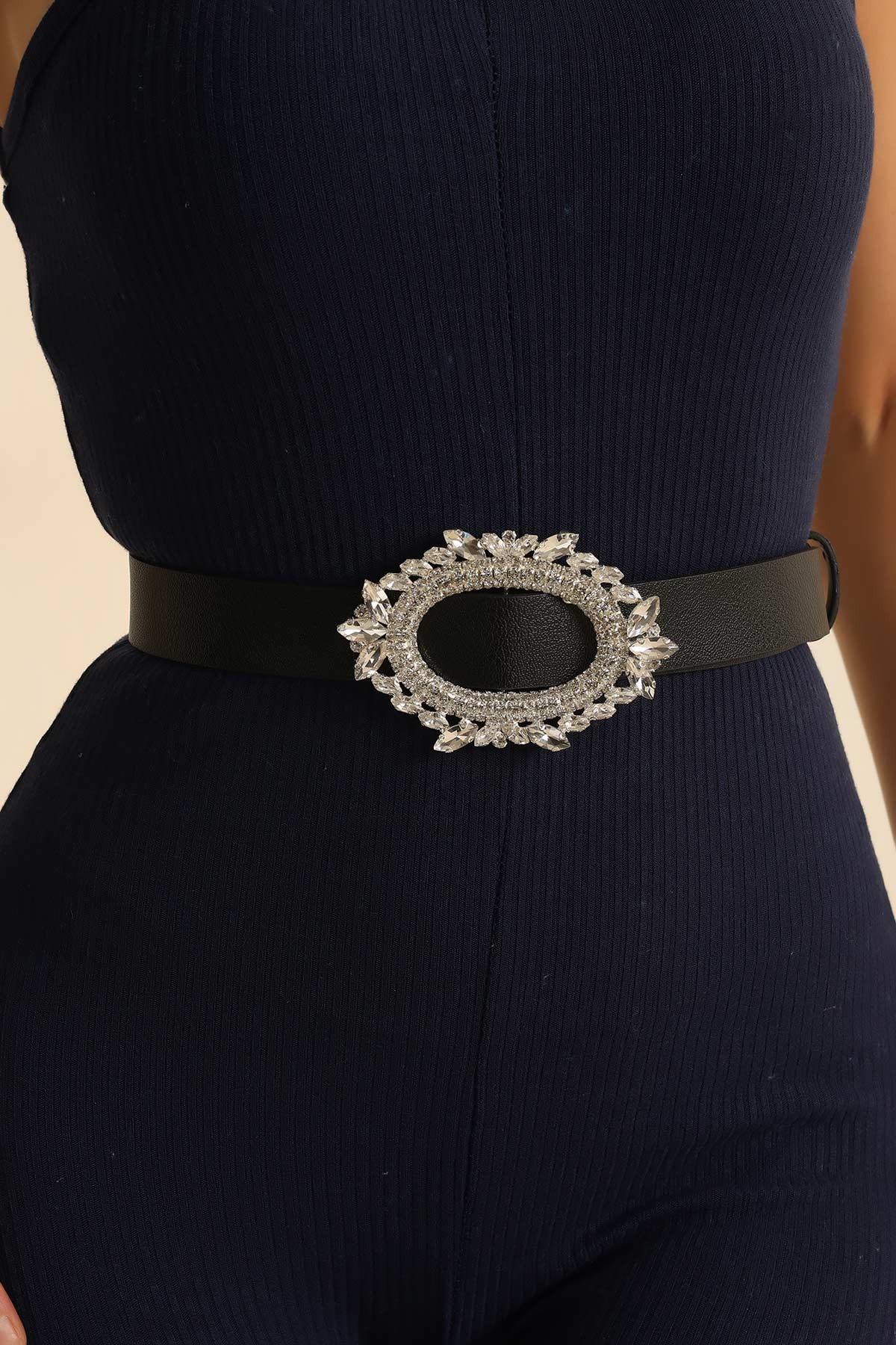 Siyah Oval Taşlı Tokalı Kemer 222121