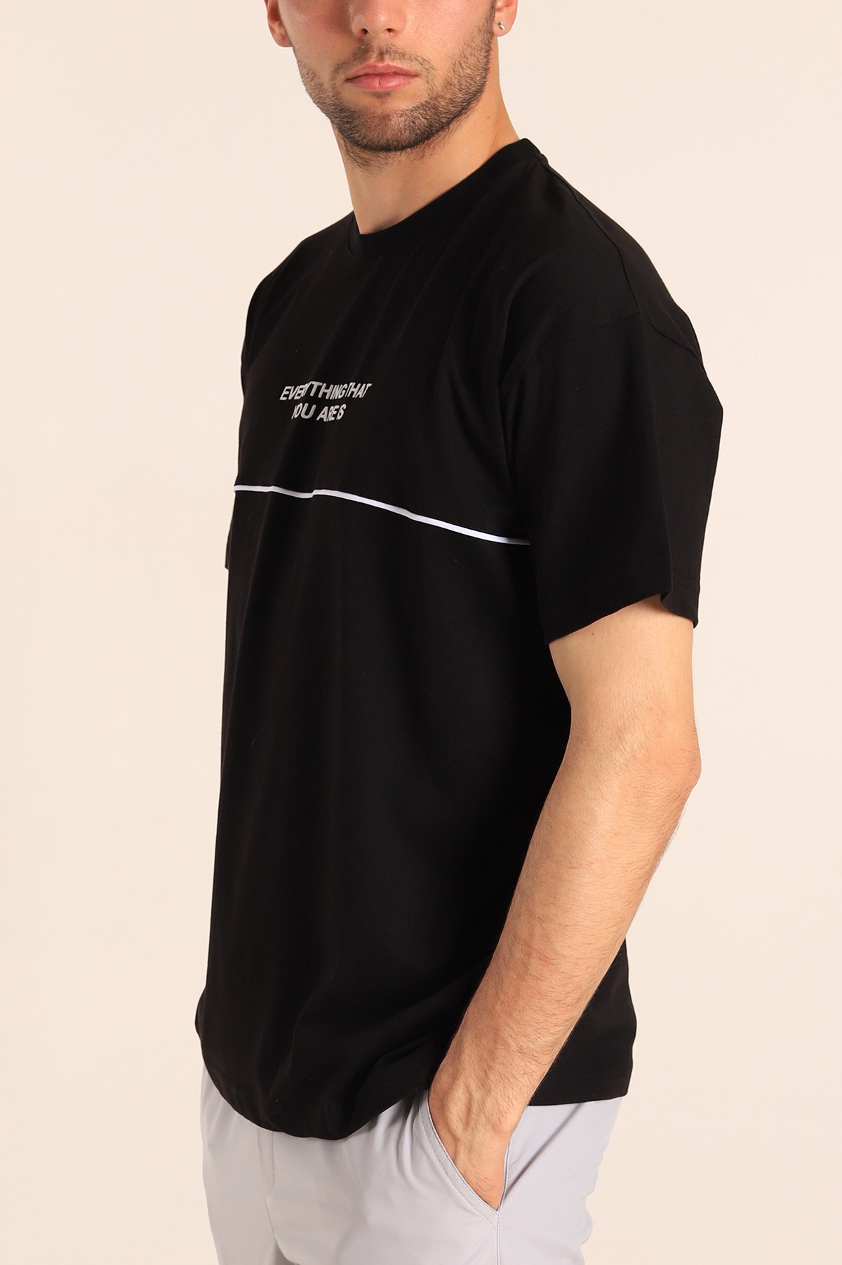 Siyah Oversize Göğüs Kabartma Yazılı Erkek Tişört 184309