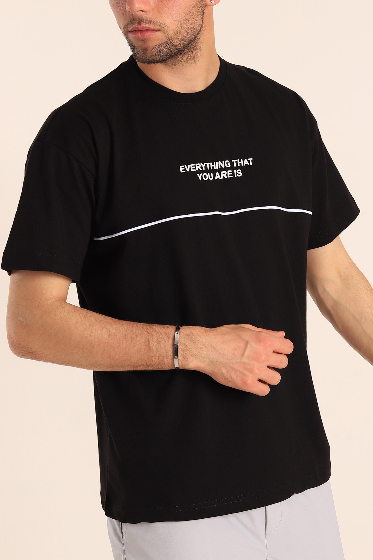 Siyah Oversize Göğüs Kabartma Yazılı Erkek Tişört 184309