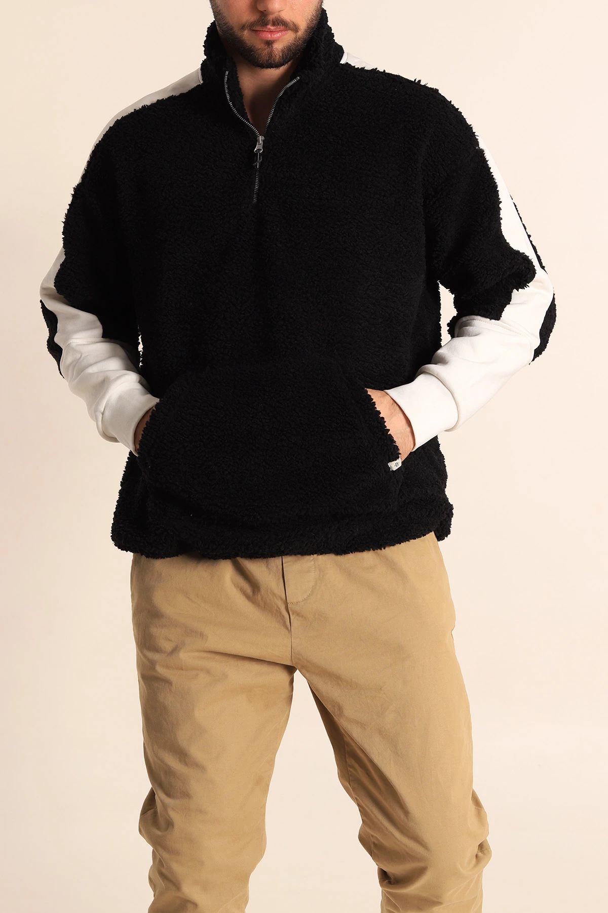 Siyah Oversize Kol Detaylı Kanguru Cepli Yarım Fermuar Peluş Sweatshirt 233947