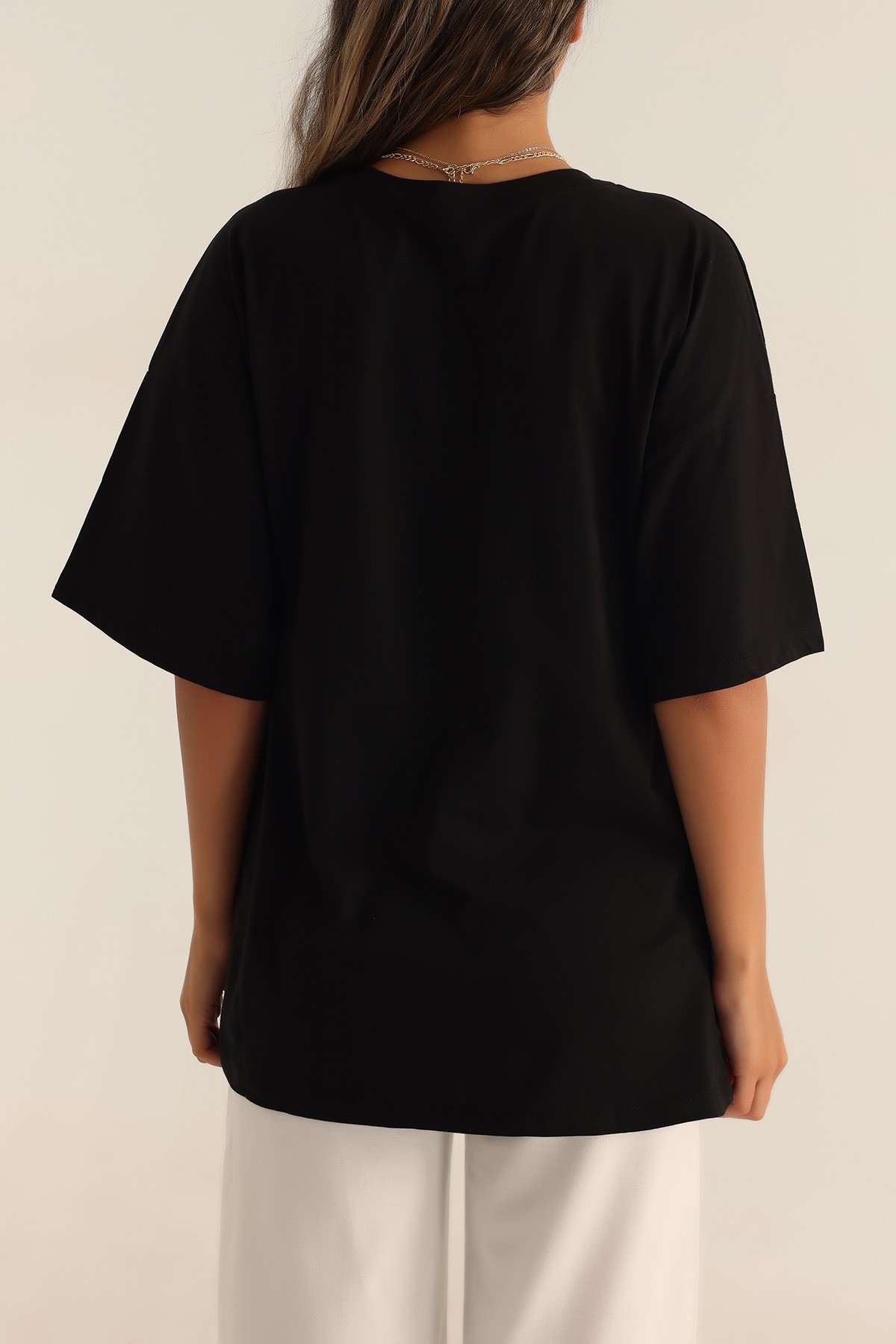 Siyah Oversize Nakışlı Bayan Tişört 192567