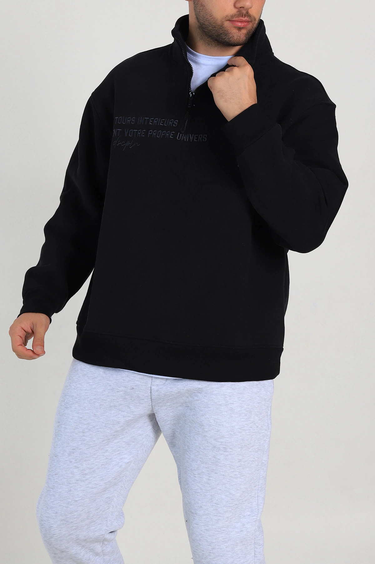 Siyah Oversize Üç İp Şardonlu Nakış Yazı Detaylı Yarım Fermuar Erkek Sweatshirt 306937