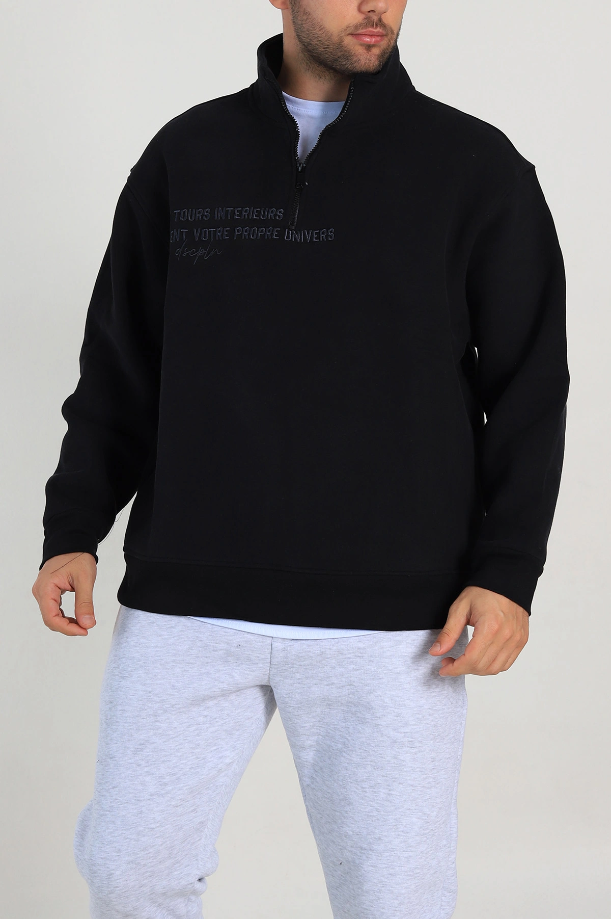 Siyah Oversize Üç İp Şardonlu Nakış Yazı Detaylı Yarım Fermuar Erkek Sweatshirt 306937