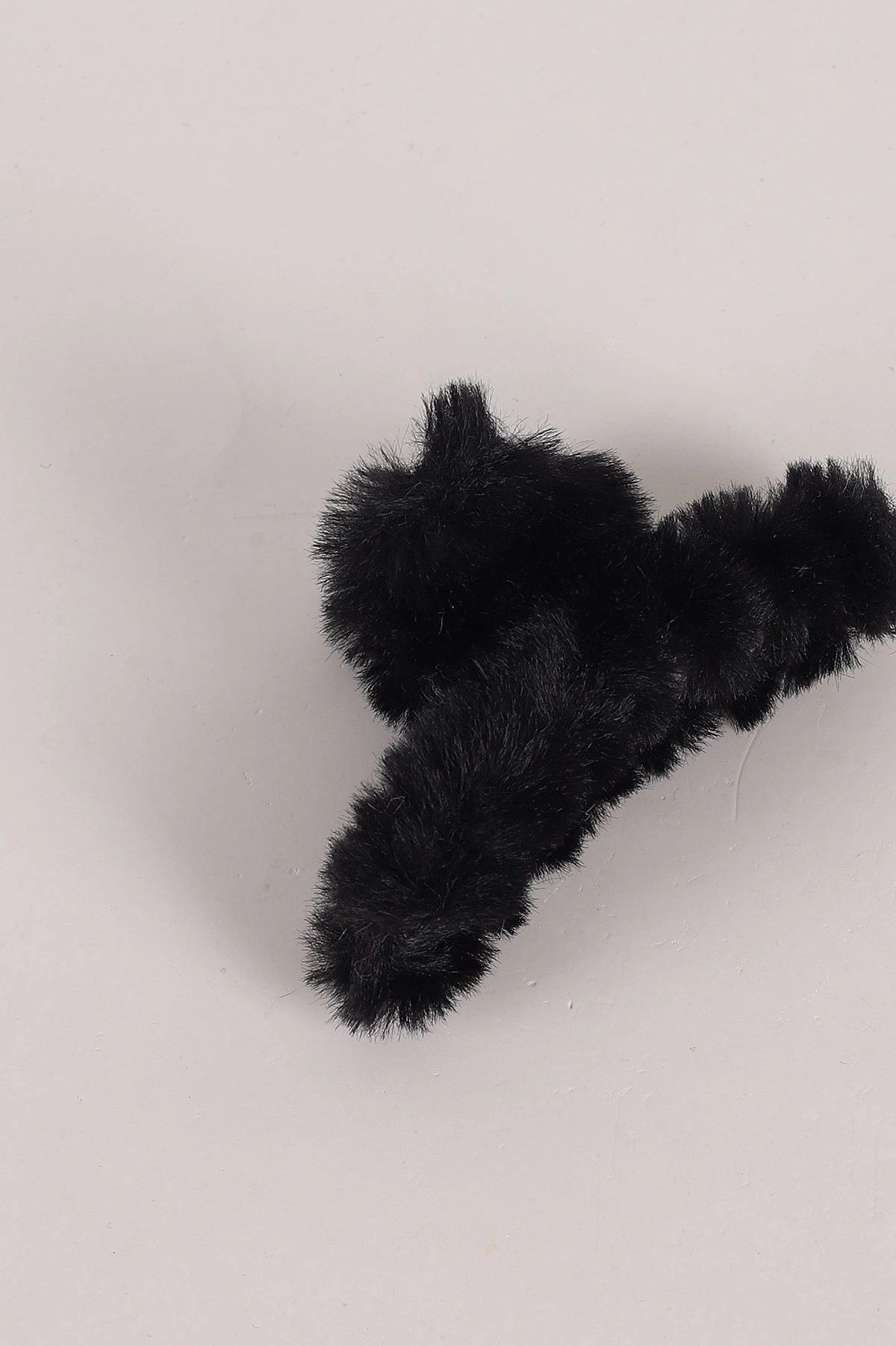Siyah Peluş  Orta Boy Mandal Toka 363332