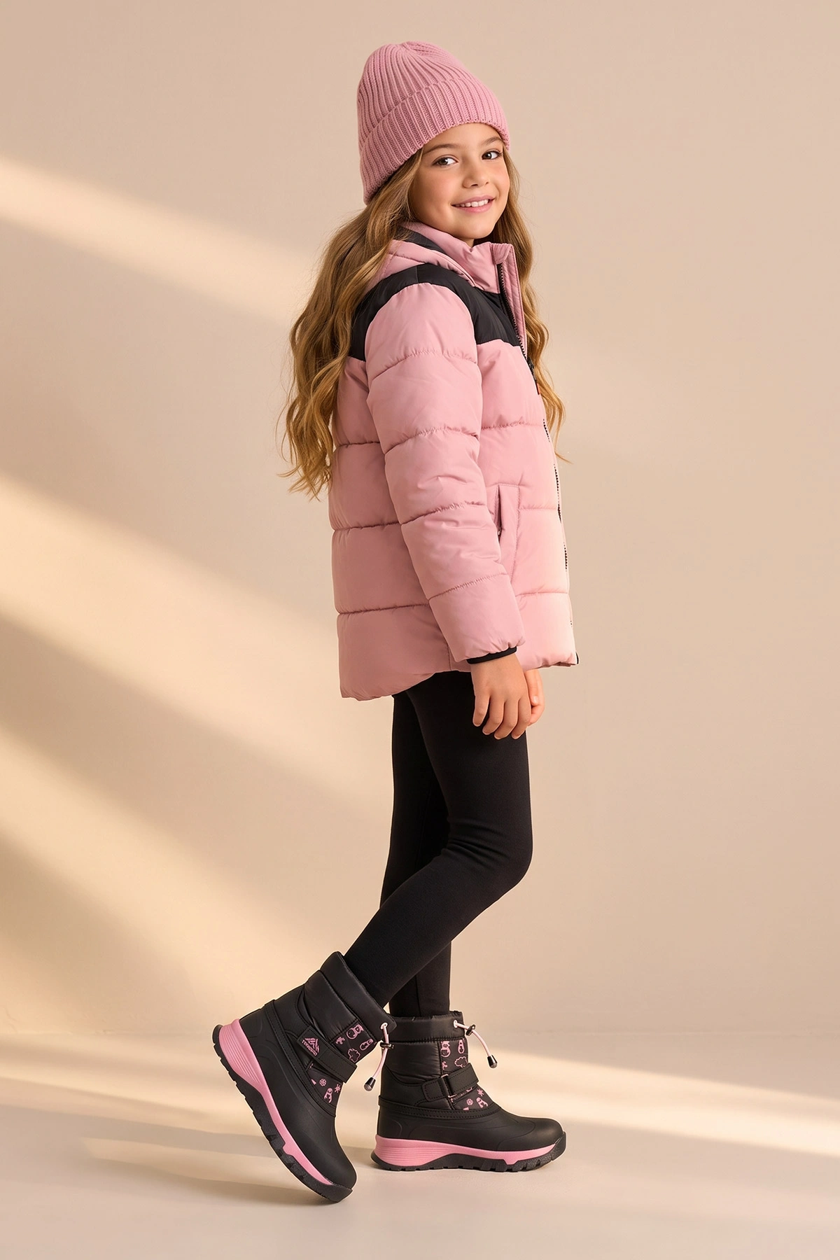 Siyah Pembe ( 31 - 35 ) Cırt Bantlı Desenli Kız Çocuk Bot 496354