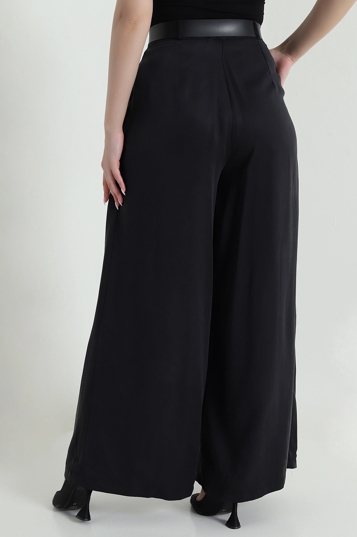 Siyah Pileli Cepli Bol Paça Tencel Kadın Pantolon 459094