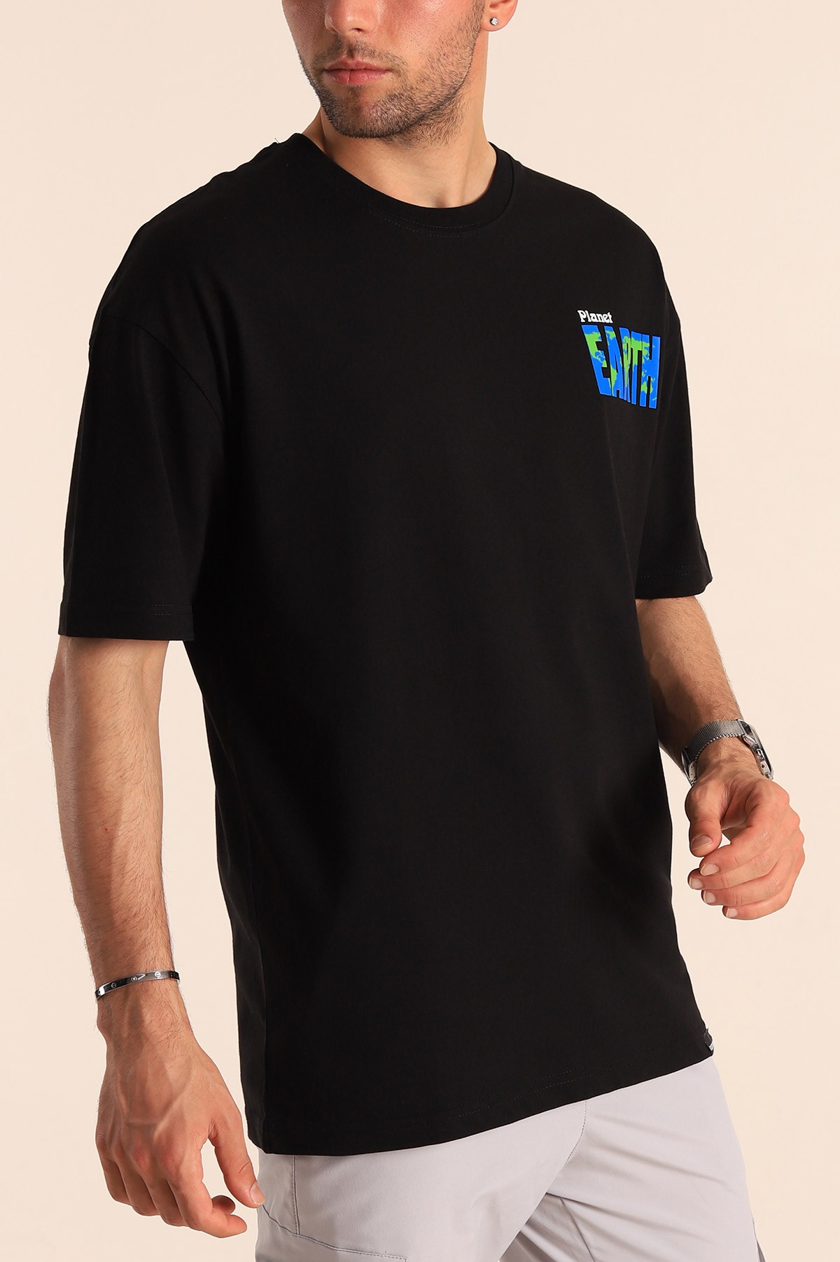 Siyah Planet Sırt Baskılı Oversize Erkek Tişört 186068