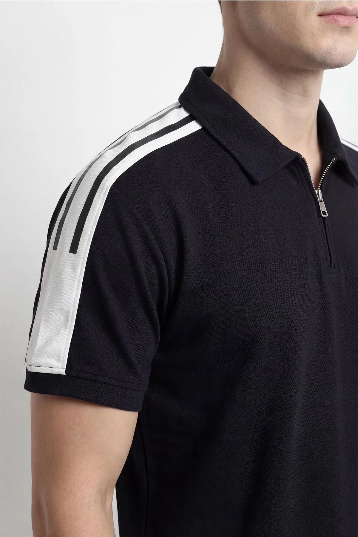 Siyah Polo Yaka Yarım Fermuarlı Erkek Tişört 452015