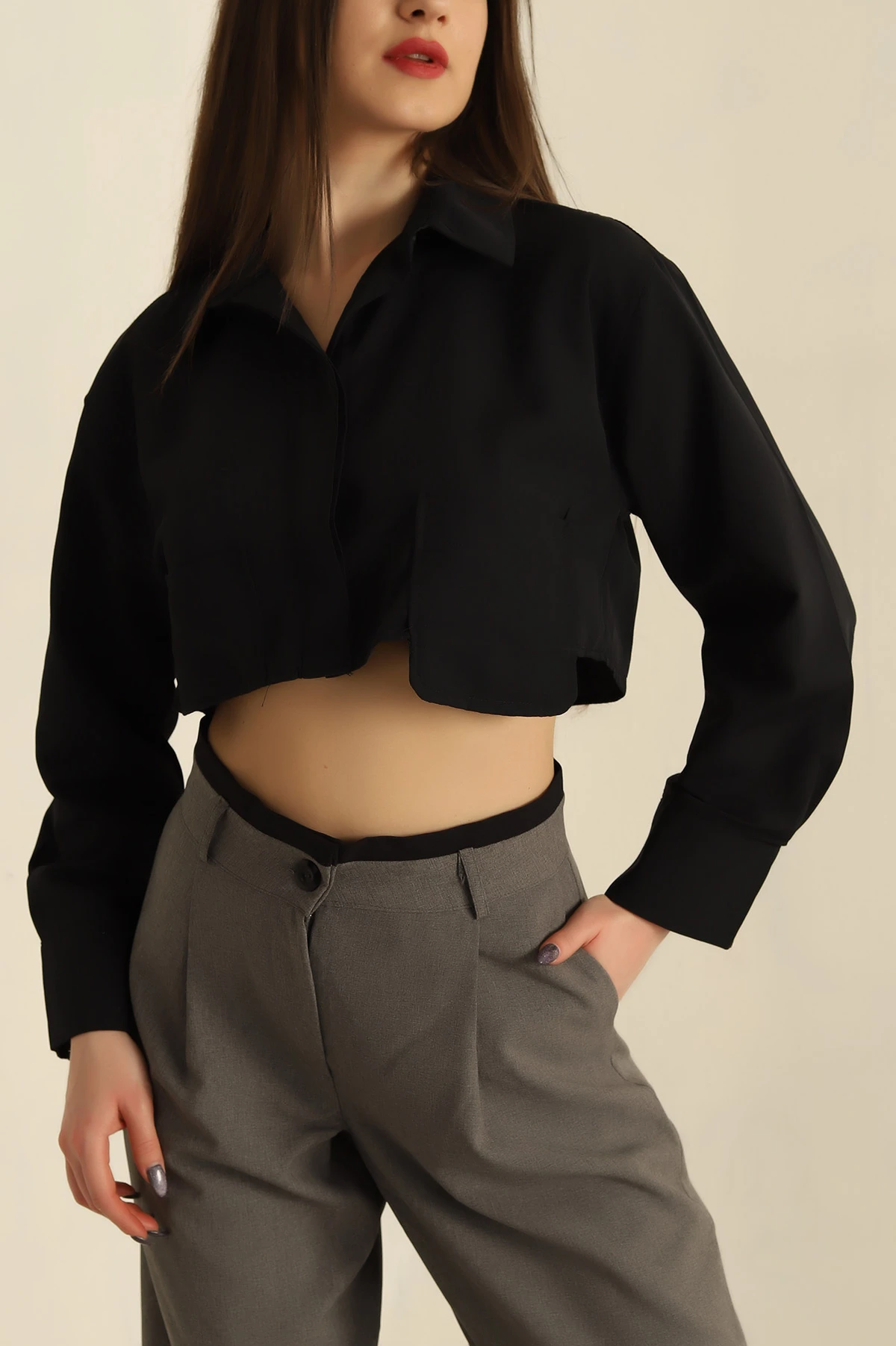 Siyah Poplin Kumaş Cepli Crop Gömlek 255666