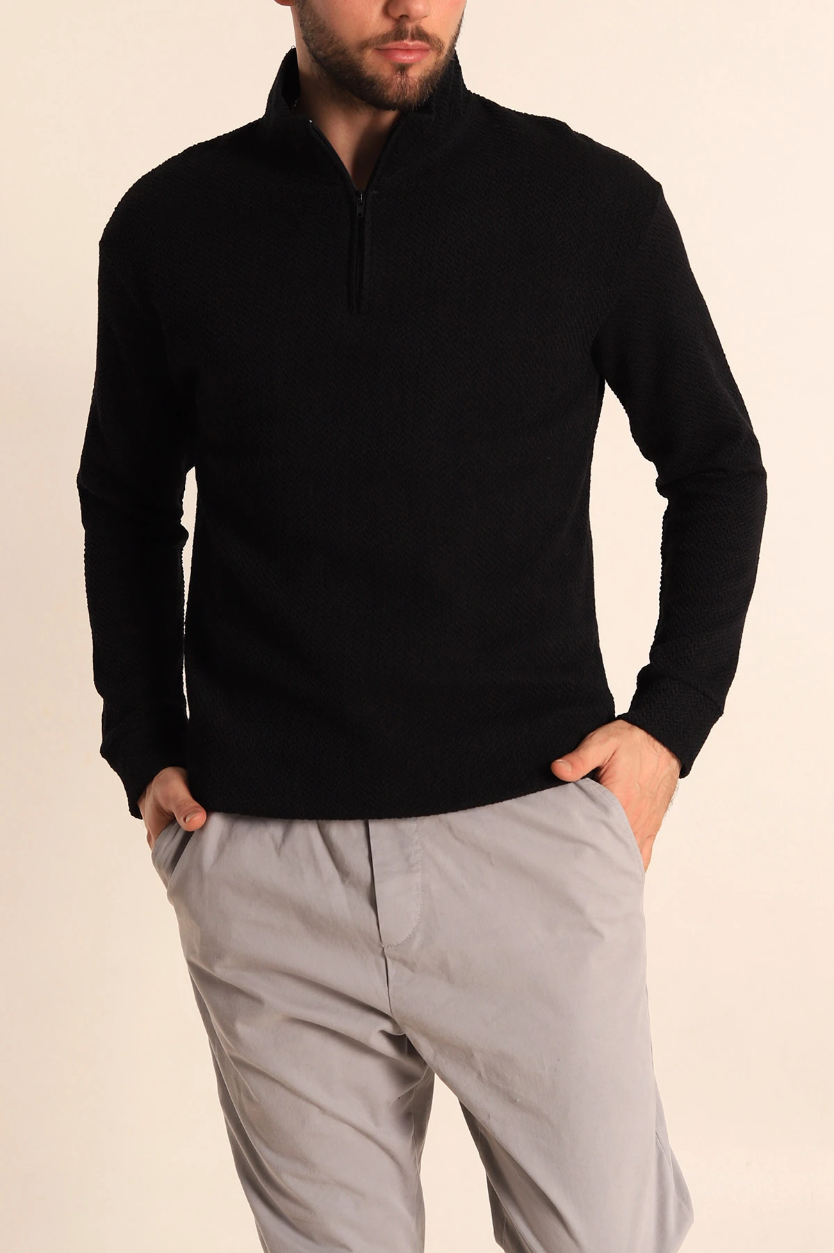 Siyah Rahat Kalıp Örgü Dokulu Yarım Fermuar Sweatshirt 228821