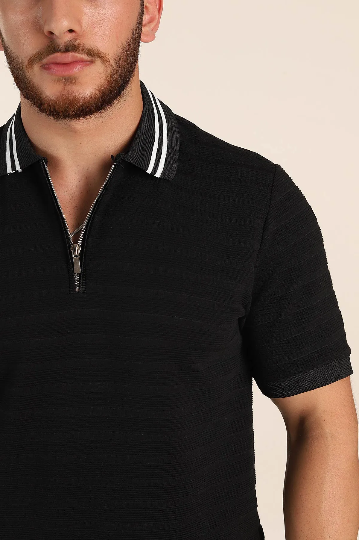 Siyah Regular Fit Çizgi Dokulu Fermuarlı Polo Yaka Erkek Triko Tişört 370052