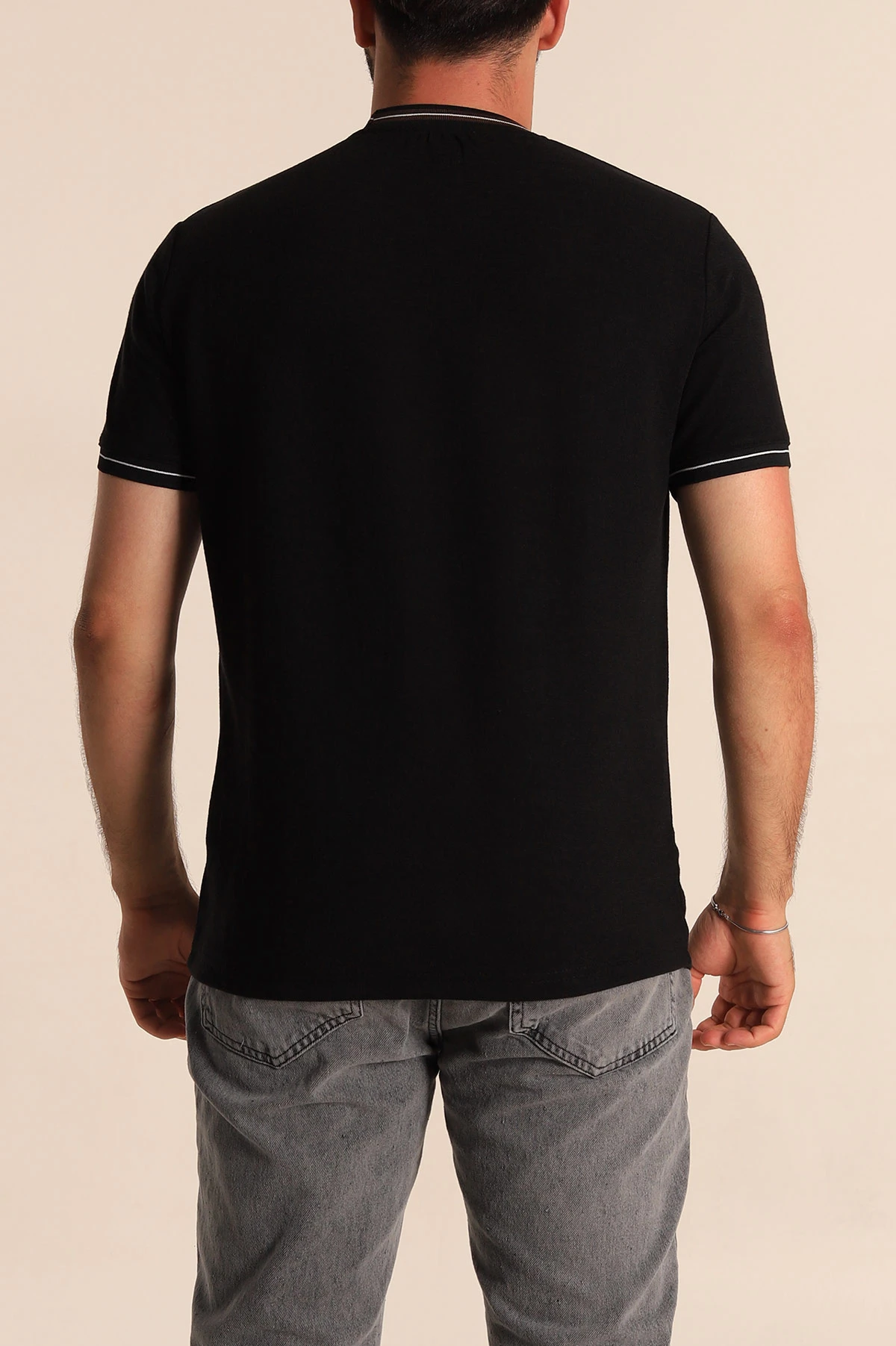 Siyah Regular Fit Çizgili Yaka Detaylı Erkek Tişört 277152