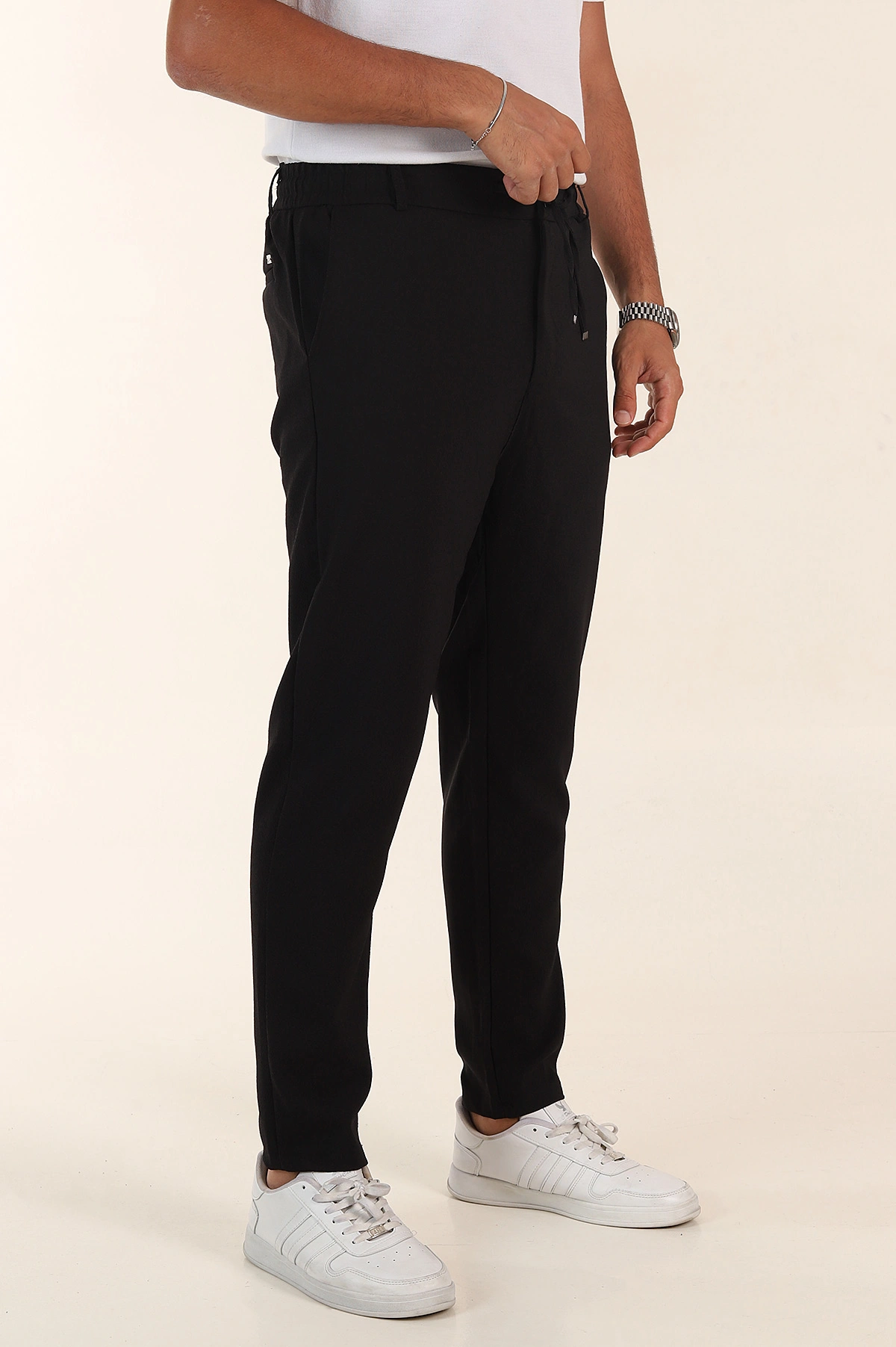 Siyah Regular Fit Dokulu Bel Lastikli Erkek Pantolon 382282