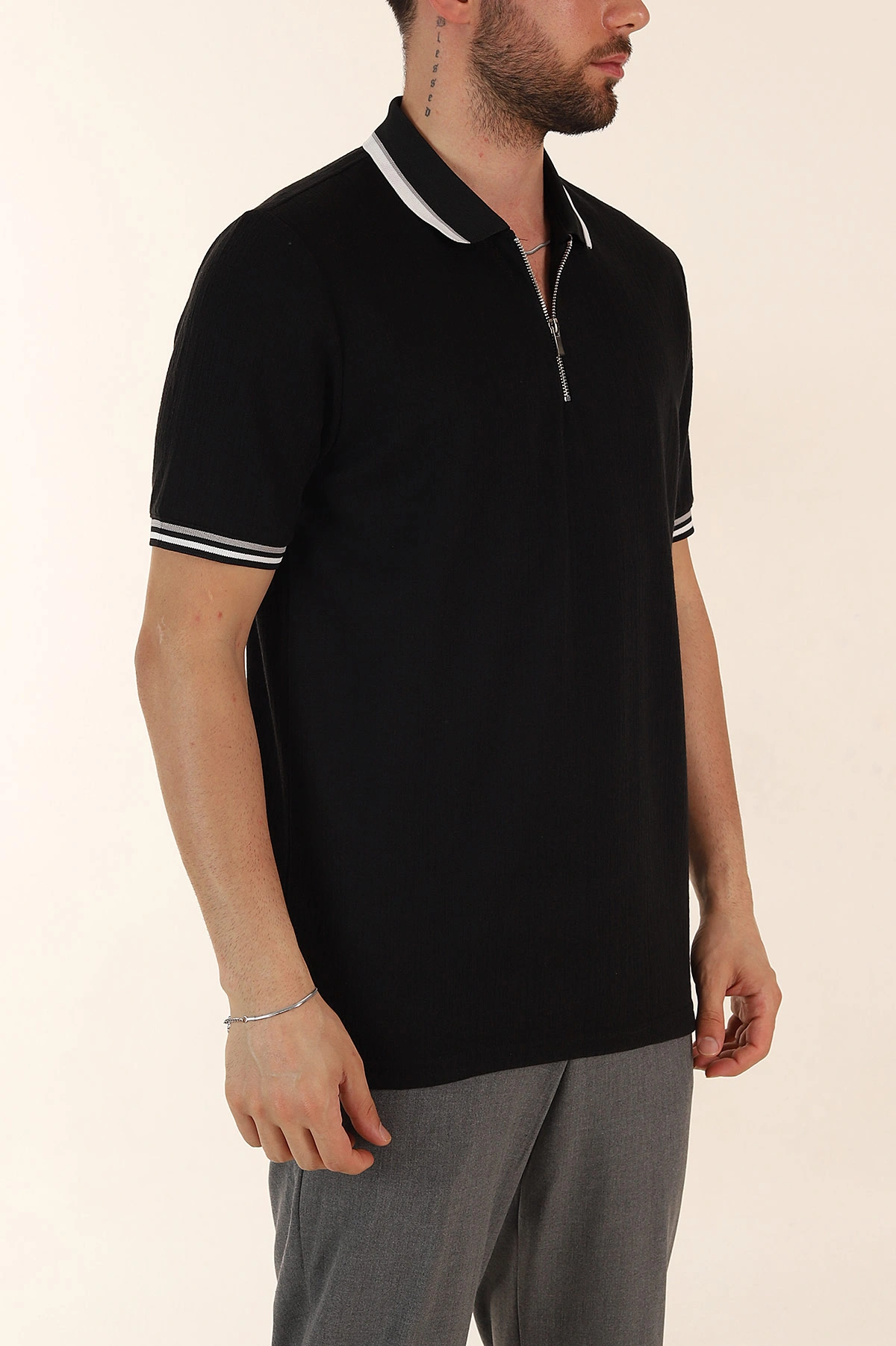 Siyah Regular Fit Dokulu Fermuarlı Polo Yaka Erkek Triko Tişört 370055
