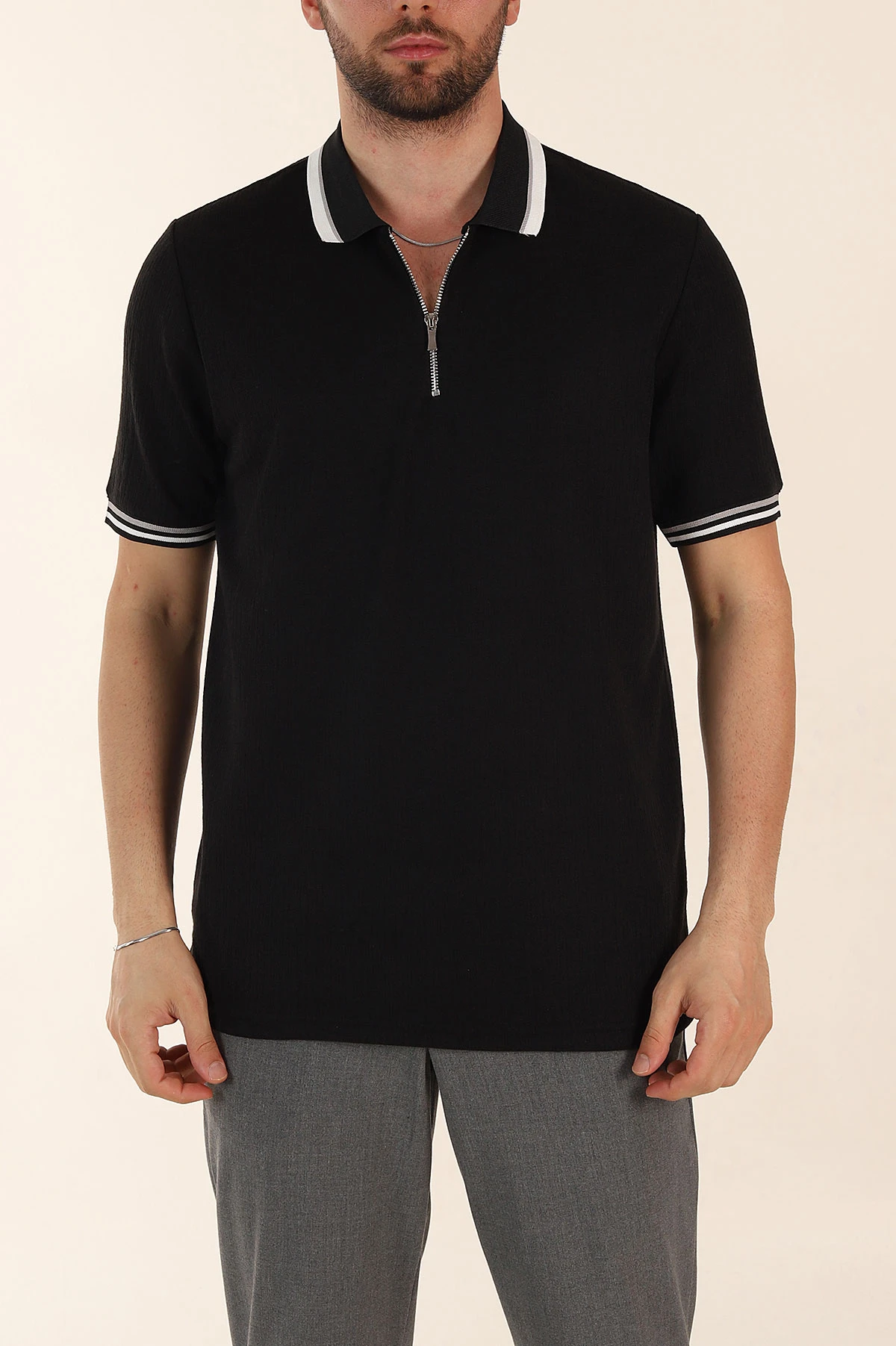 Siyah Regular Fit Dokulu Fermuarlı Polo Yaka Erkek Triko Tişört 370055