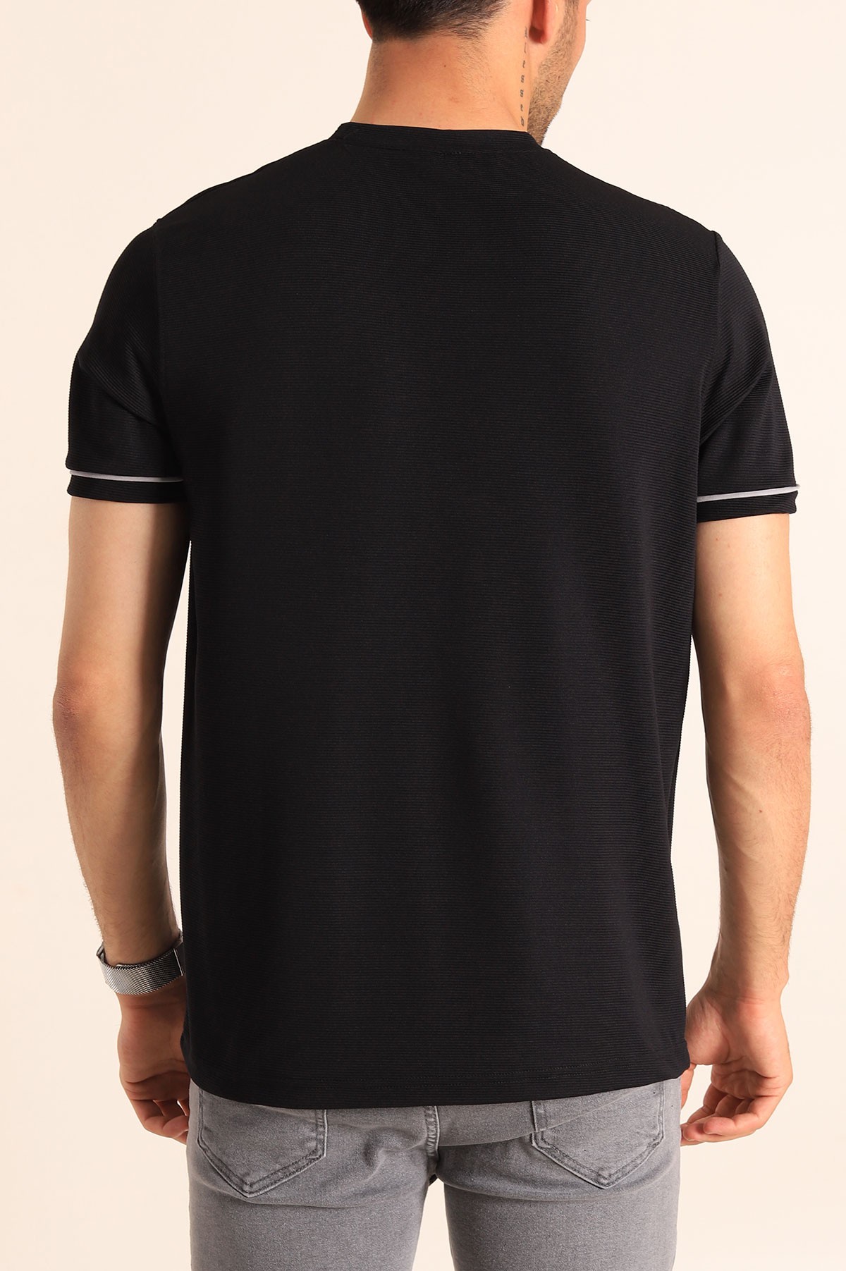 Siyah Regular Fit Dokulu Nakışlı Yazı Detay Erkek Tişört 182156