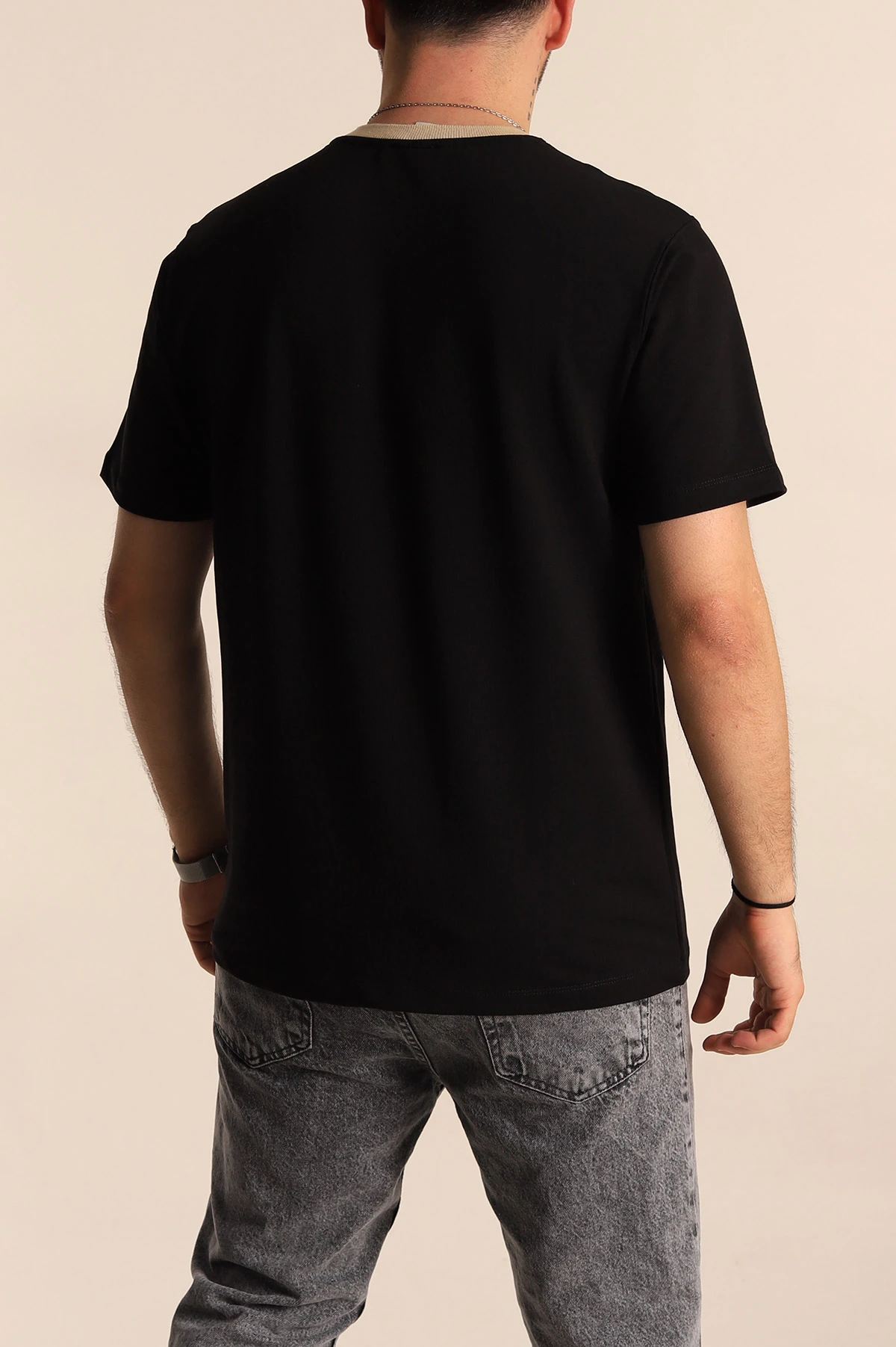 Siyah Regular Fit Göğüs Baskılı Erkek Tişört 270634