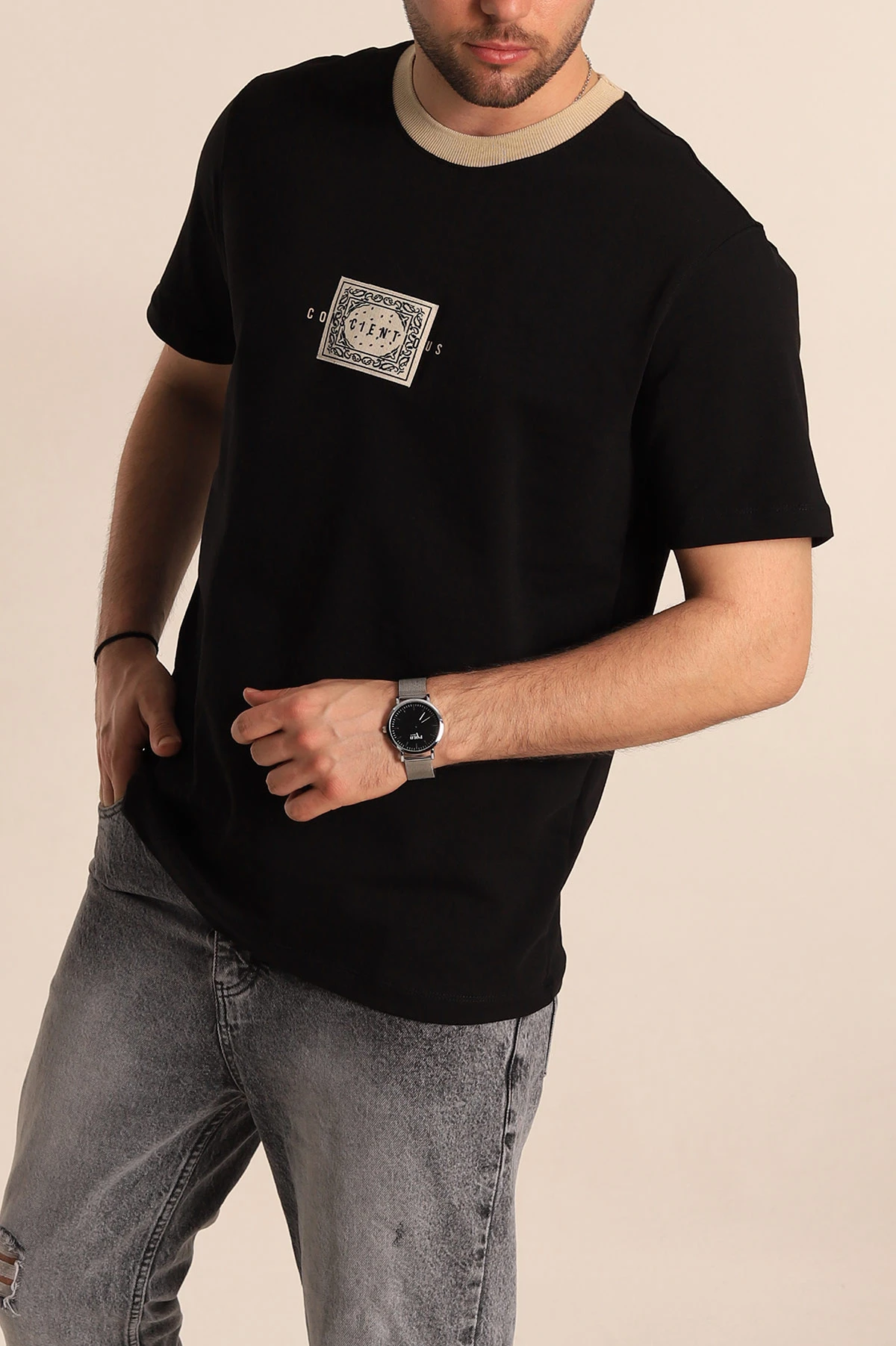 Siyah Regular Fit Göğüs Baskılı Erkek Tişört 270634