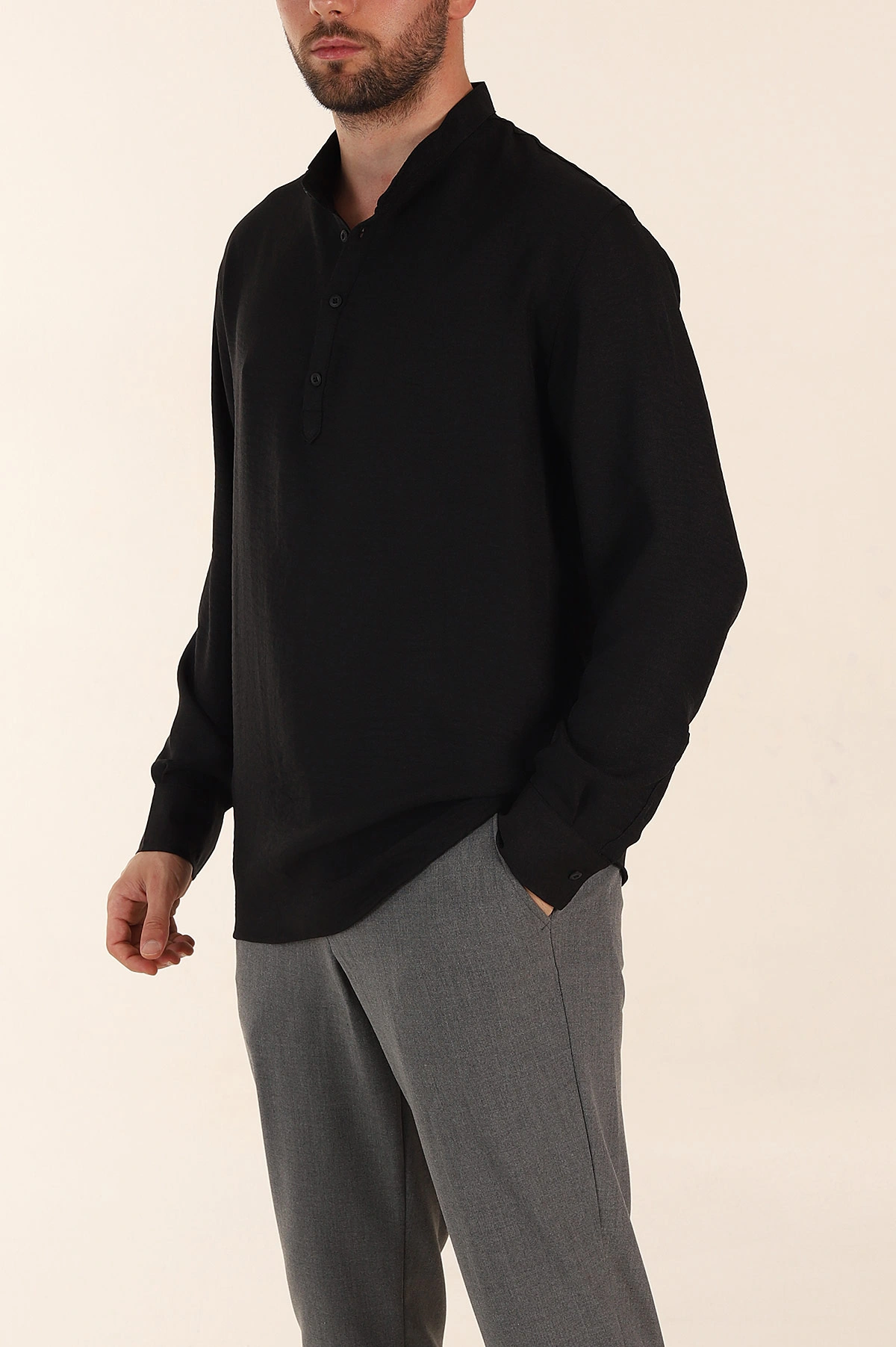 Siyah Regular Fit Hakim Yaka Uzun Kollu Erkek Gömlek 370036