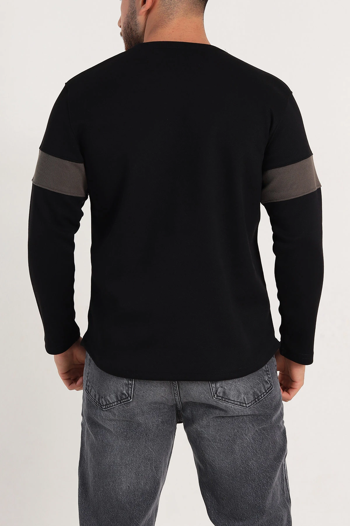 Siyah Regular Fit Kabartma Baskılı Erkek Sweatshirt 303423