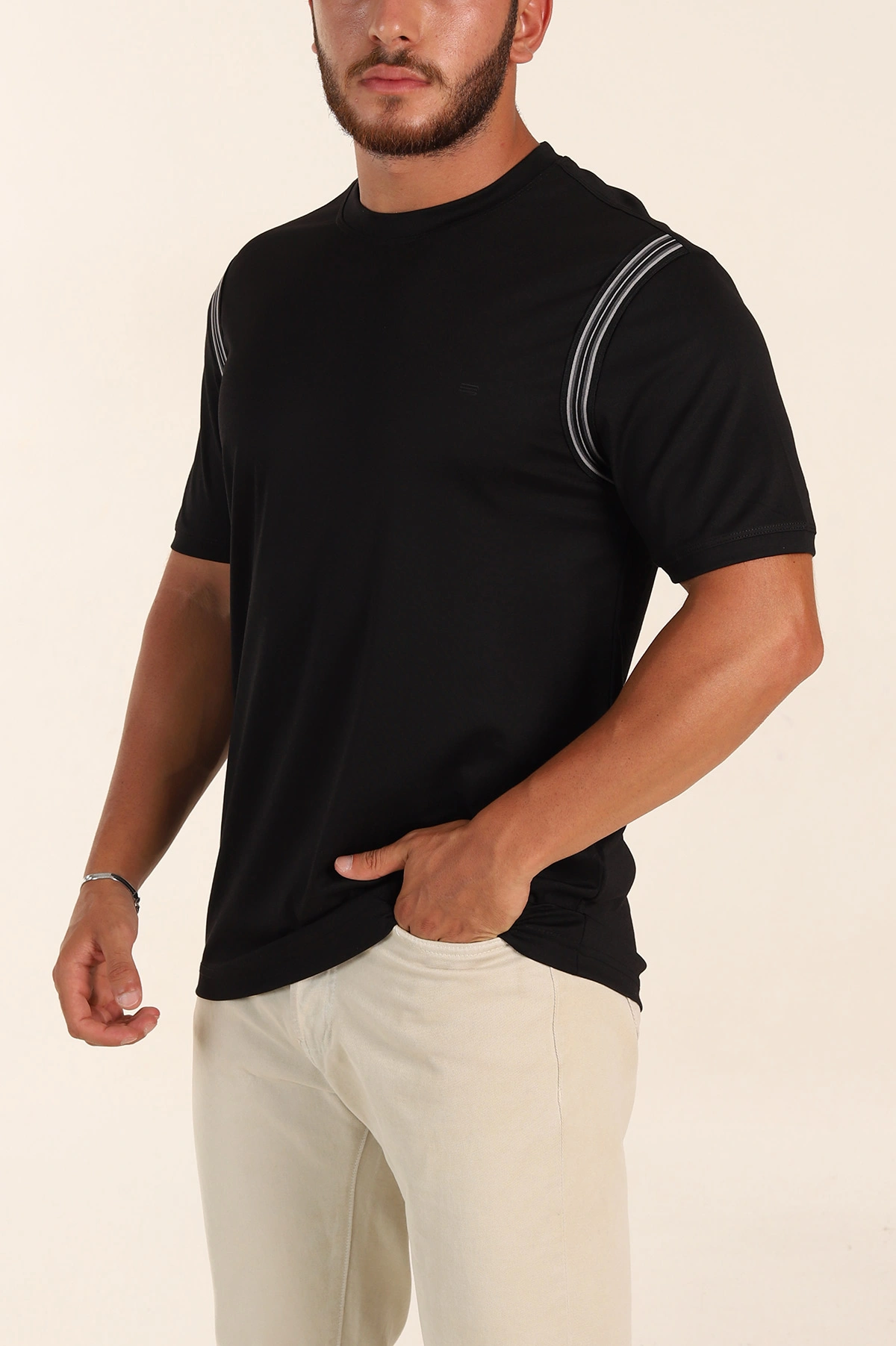 Siyah Regular Fit Omuz Şerit Detaylı Basic Erkek Tişört 338465