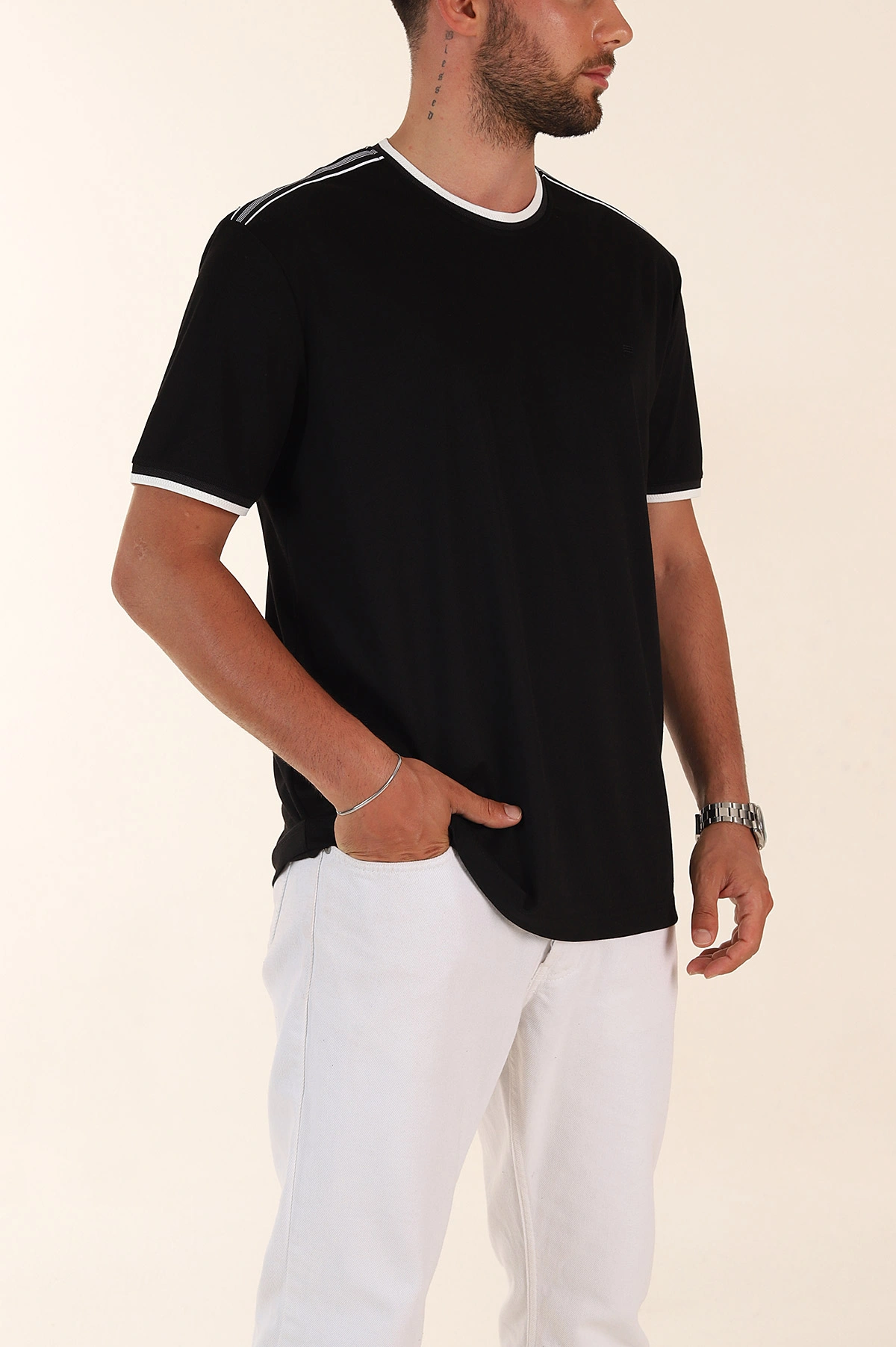 Siyah Regular Fit Omuz Şerit Detaylı Erkek Tişört 372087