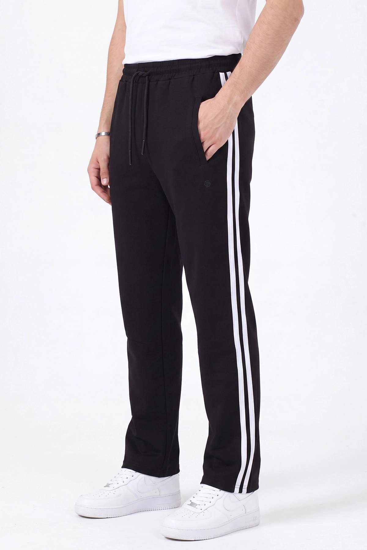 Siyah Regular Fit Şerit Detaylı Fermuarlı Cepli Erkek Eşofman Altı 402377