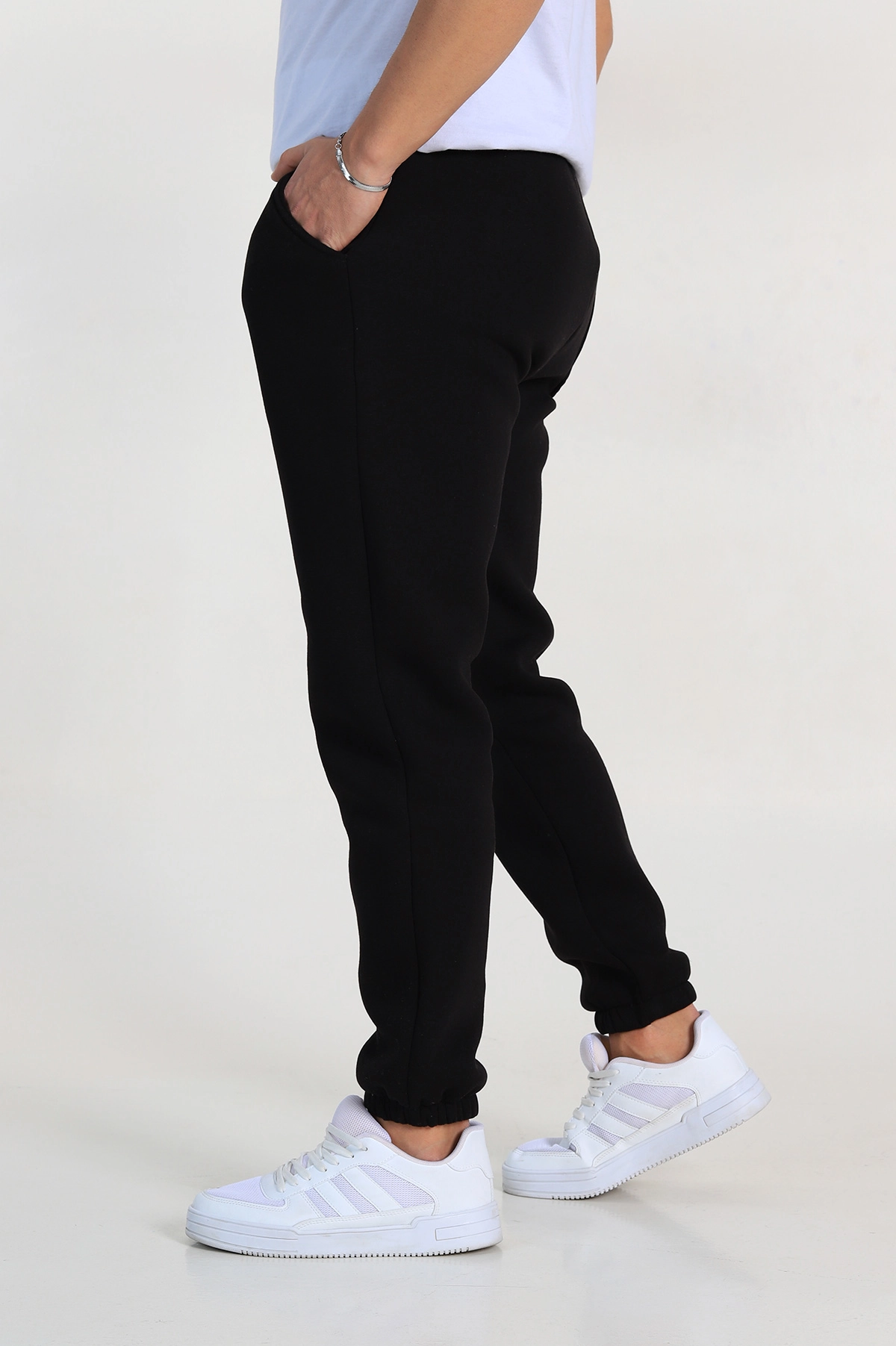 Siyah Regular Fit Üç İp Şardonlu Paça Lastikli Erkek Eşofman Altı 324644