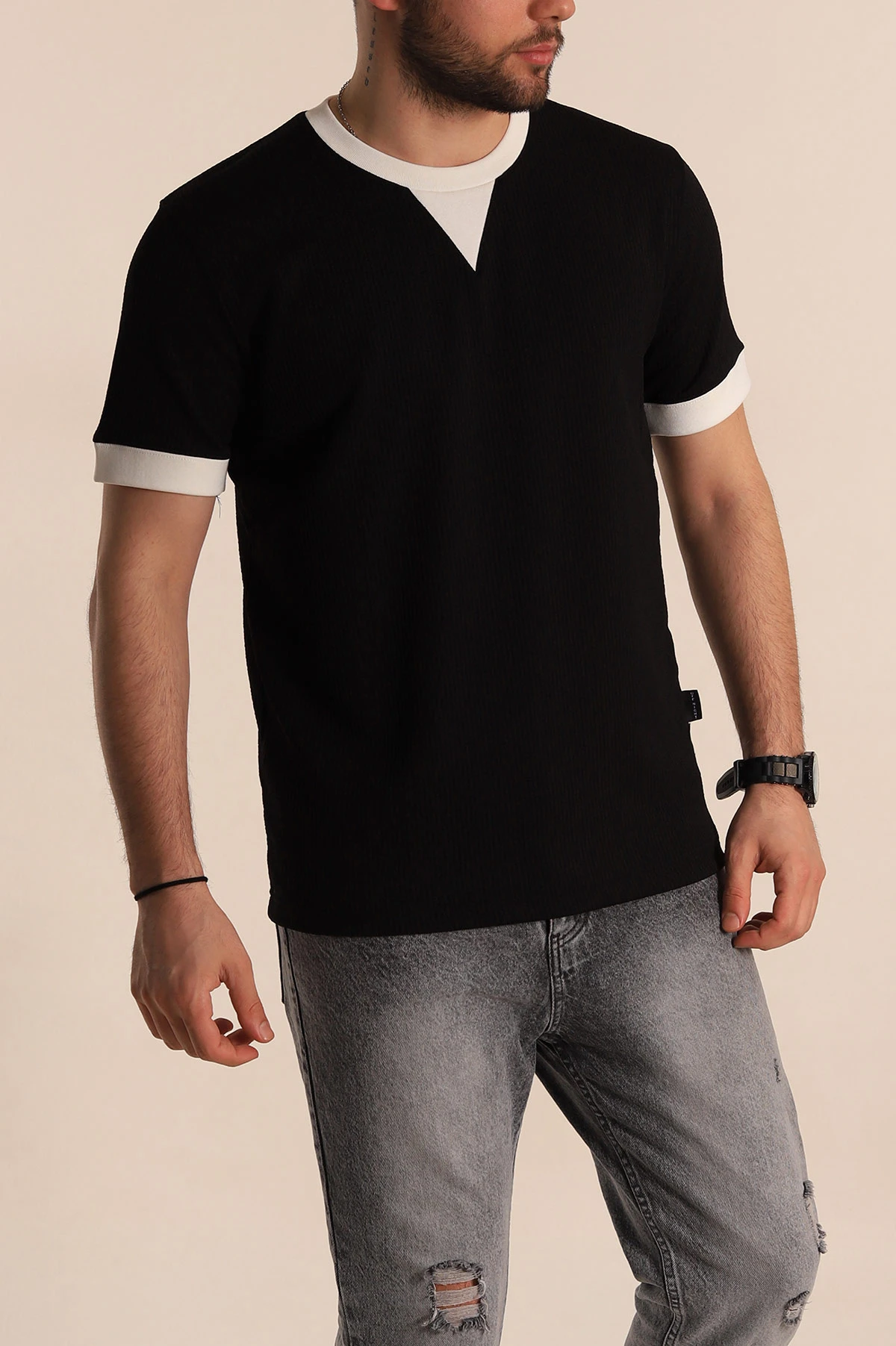 Siyah Regular Fit Yaka Detaylı Erkek Tişört 268637