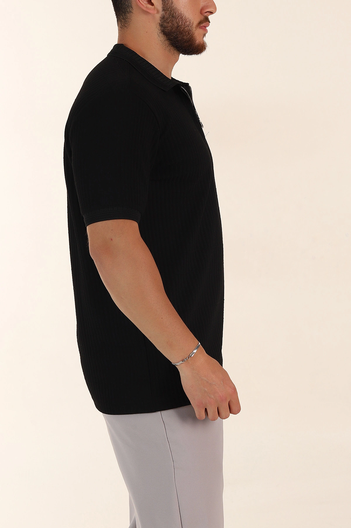 Siyah Relaxed Fit Çizgi Detaylı Fermuarlı Polo Yaka Erkek Tişört 370327