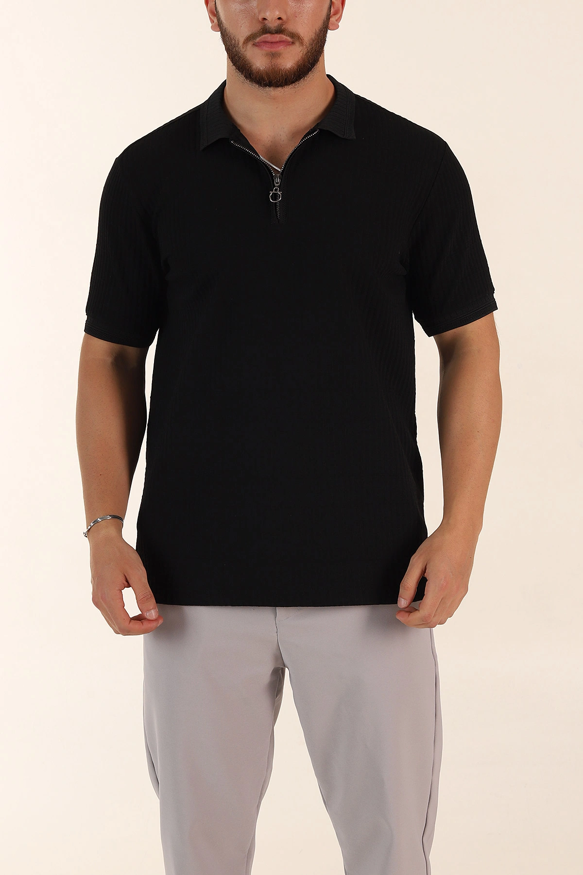 Siyah Relaxed Fit Çizgi Detaylı Fermuarlı Polo Yaka Erkek Tişört 370327