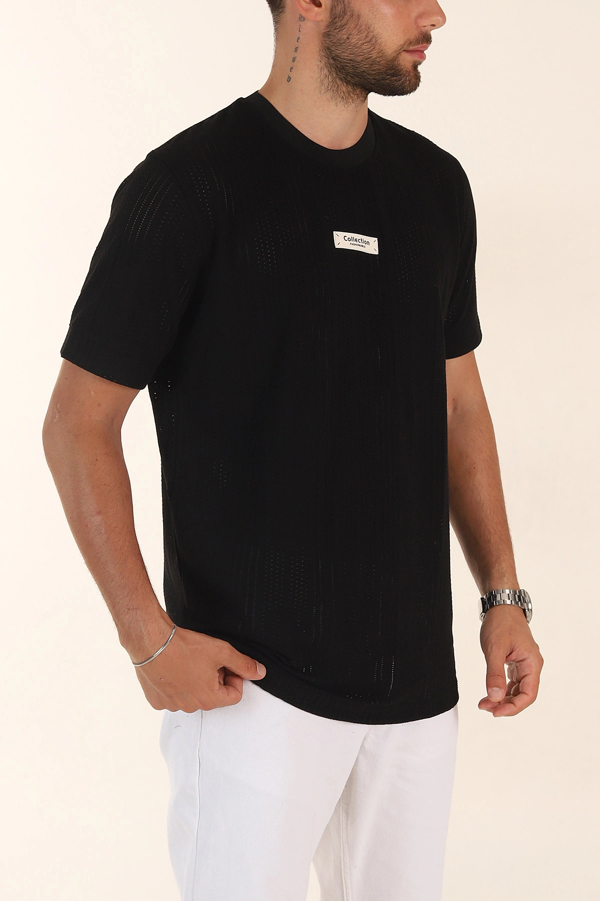 Siyah Relaxed Fit Delikli Tasarım Yazı Detay Erkek Tişört 373075