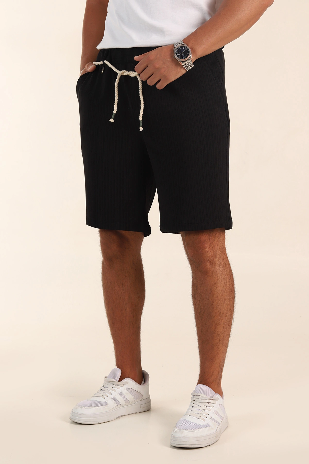 Siyah Relaxed Fit Fitilli Doku Likralı Erkek Şort 380974