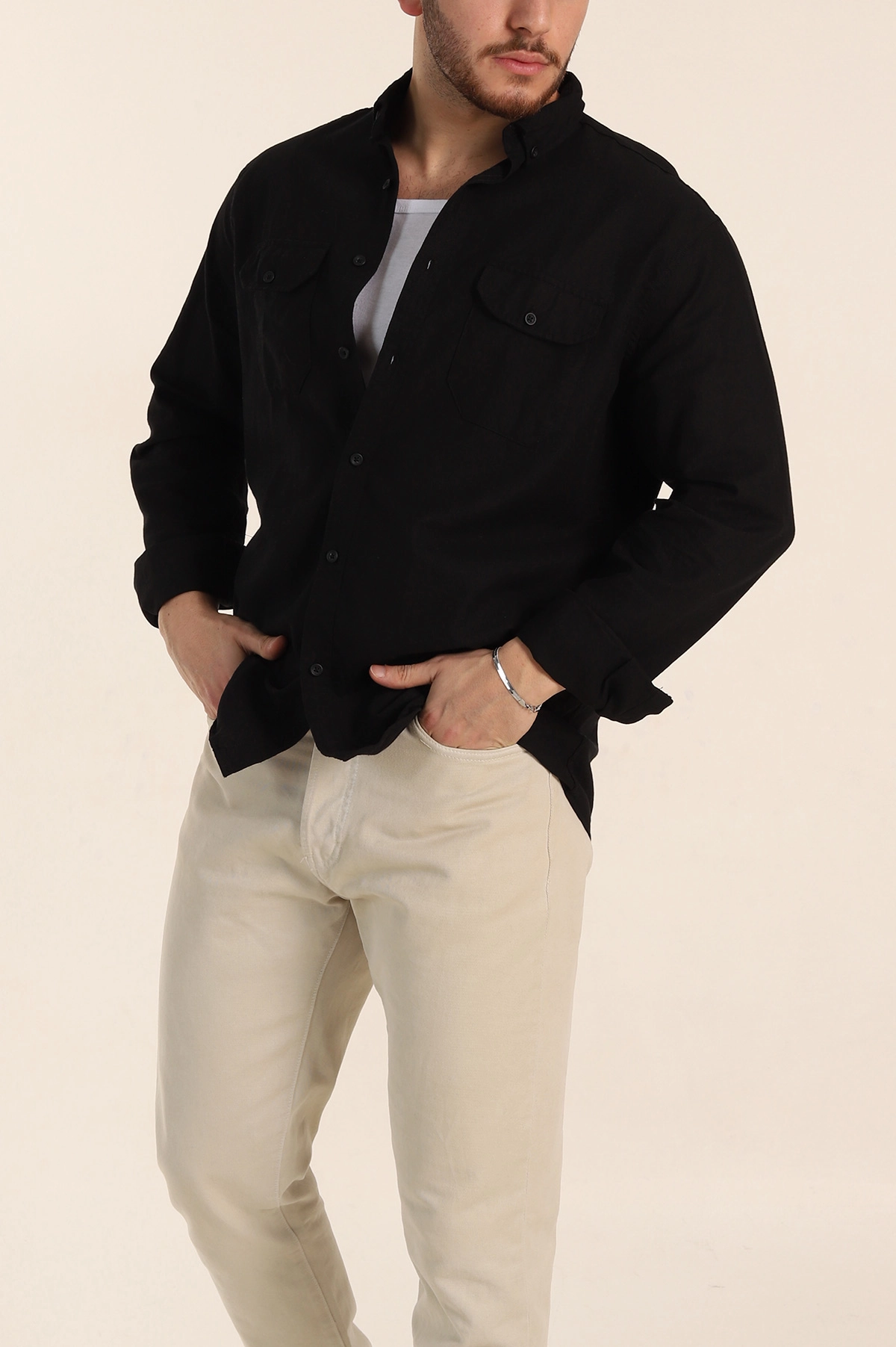 Siyah Relaxed Fit Gabardin Çift Cep Detaylı Ata Yaka Erkek Gömlek 339101