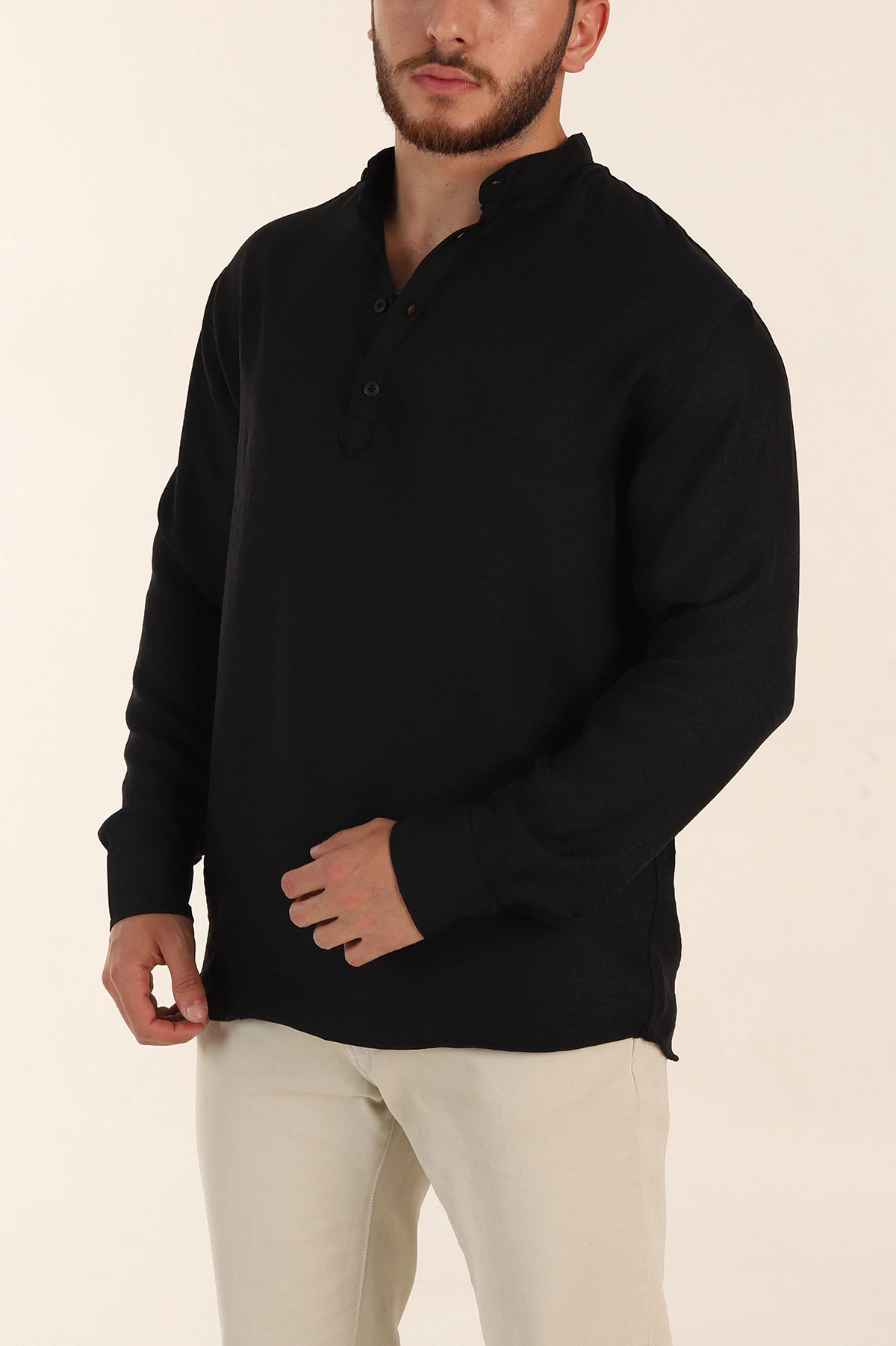 Siyah Relaxed Fit Hakim Yaka Yarım Düğmeli Erkek Gömlek 369848