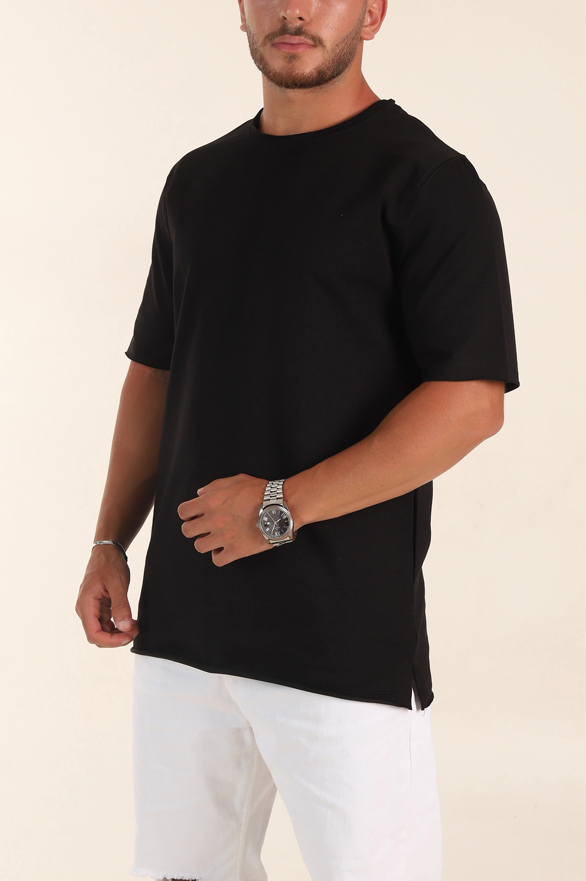 Siyah Relaxed Fit İki İp Yırtık Yaka Detaylı Basic Erkek Tişört 347586