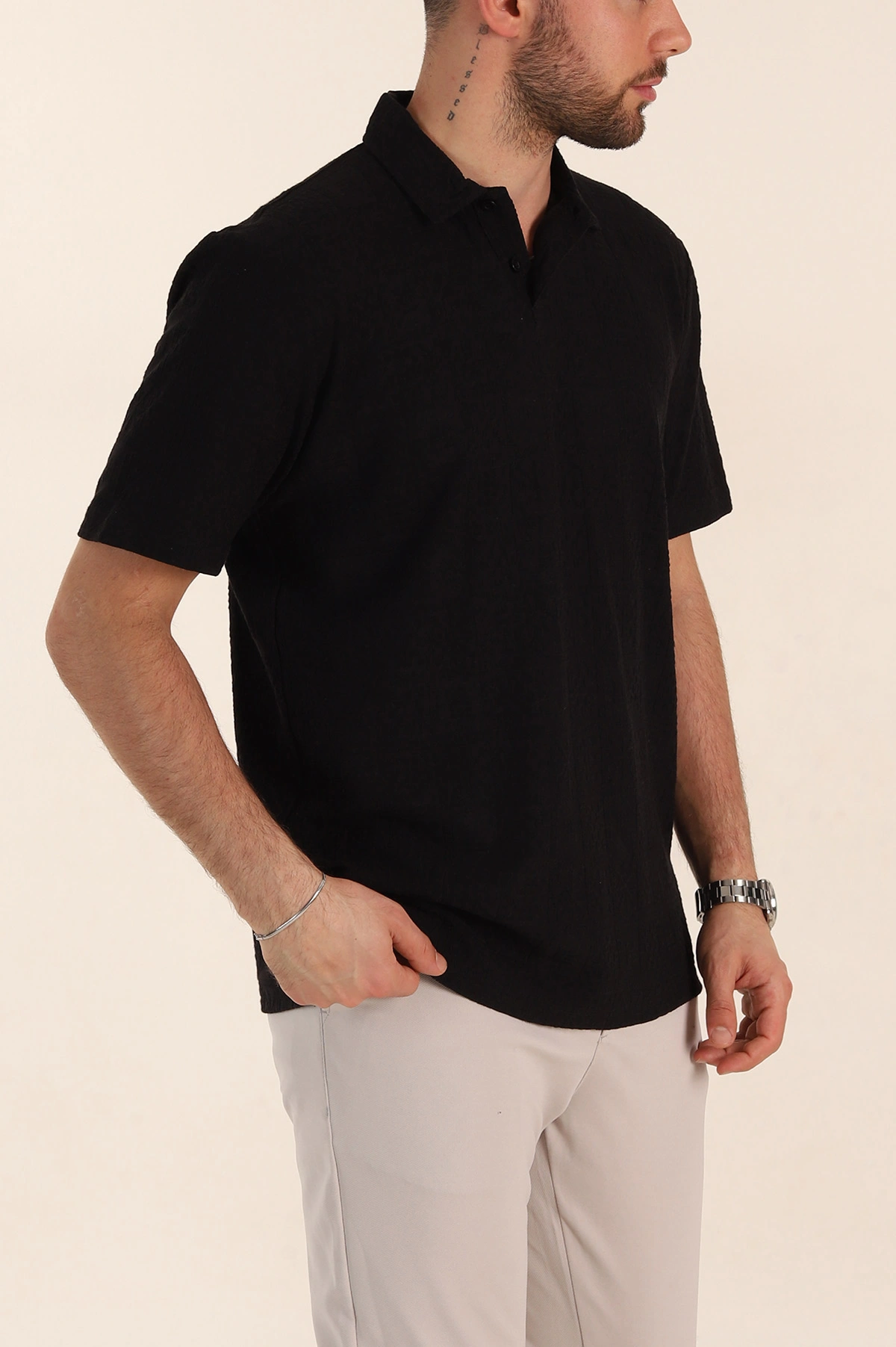 Siyah Relaxed Fit Kabartma Desenli Düğmeli Polo Yaka Erkek Tişört 358078