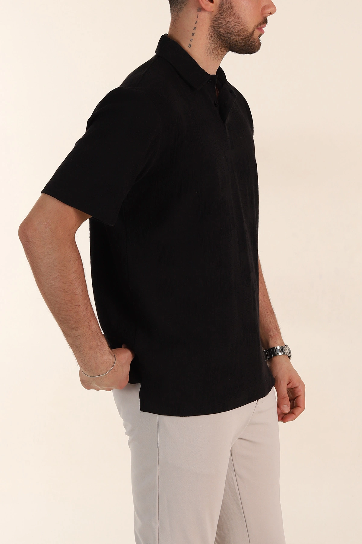 Siyah Relaxed Fit Kabartma Desenli Düğmeli Polo Yaka Erkek Tişört 358188