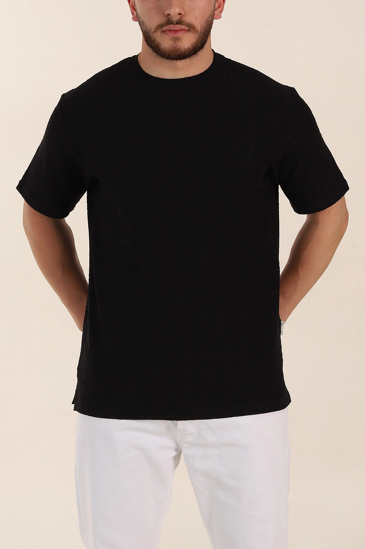 Siyah Relaxed Fit Kabartma Desenli Erkek Tişört 358219