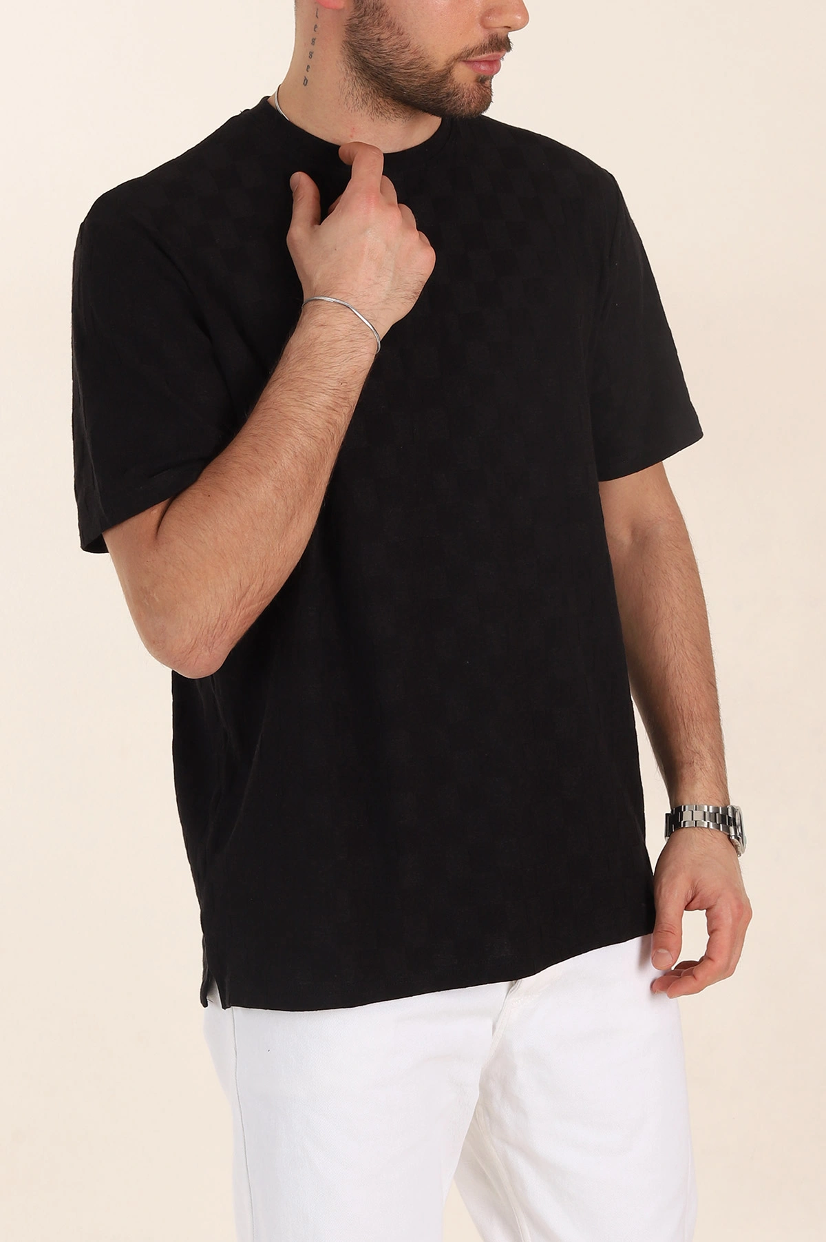 Siyah Relaxed Fit Kare Dokulu Erkek Tişört 358000