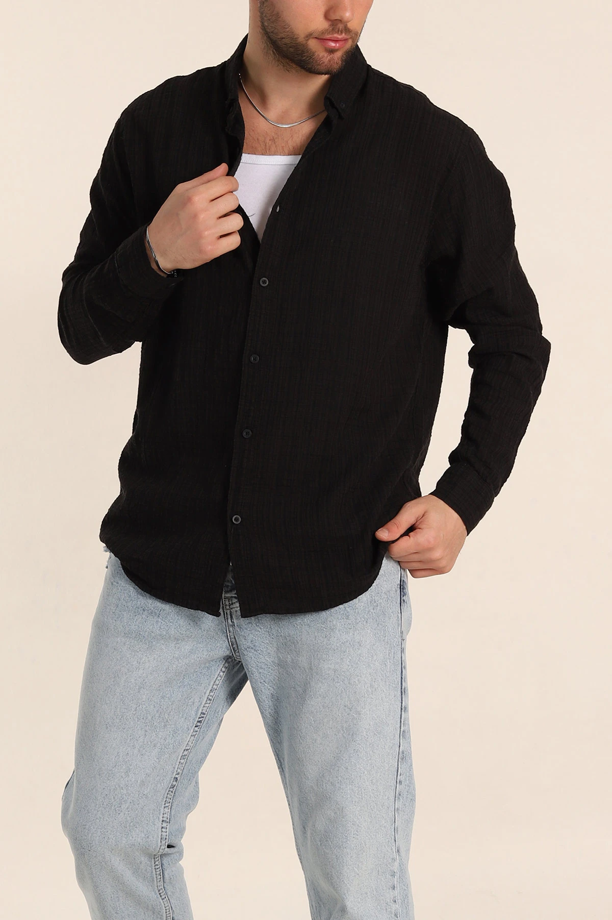 Siyah Relaxed Fit Keten Kare Dokulu Ata Yaka Erkek Gömlek 339177