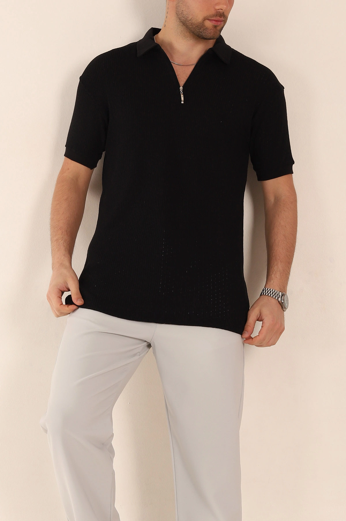 Siyah Relaxed Fit Mikro Delikli Fermuarlı Polo Yaka Erkek Tişört 352003
