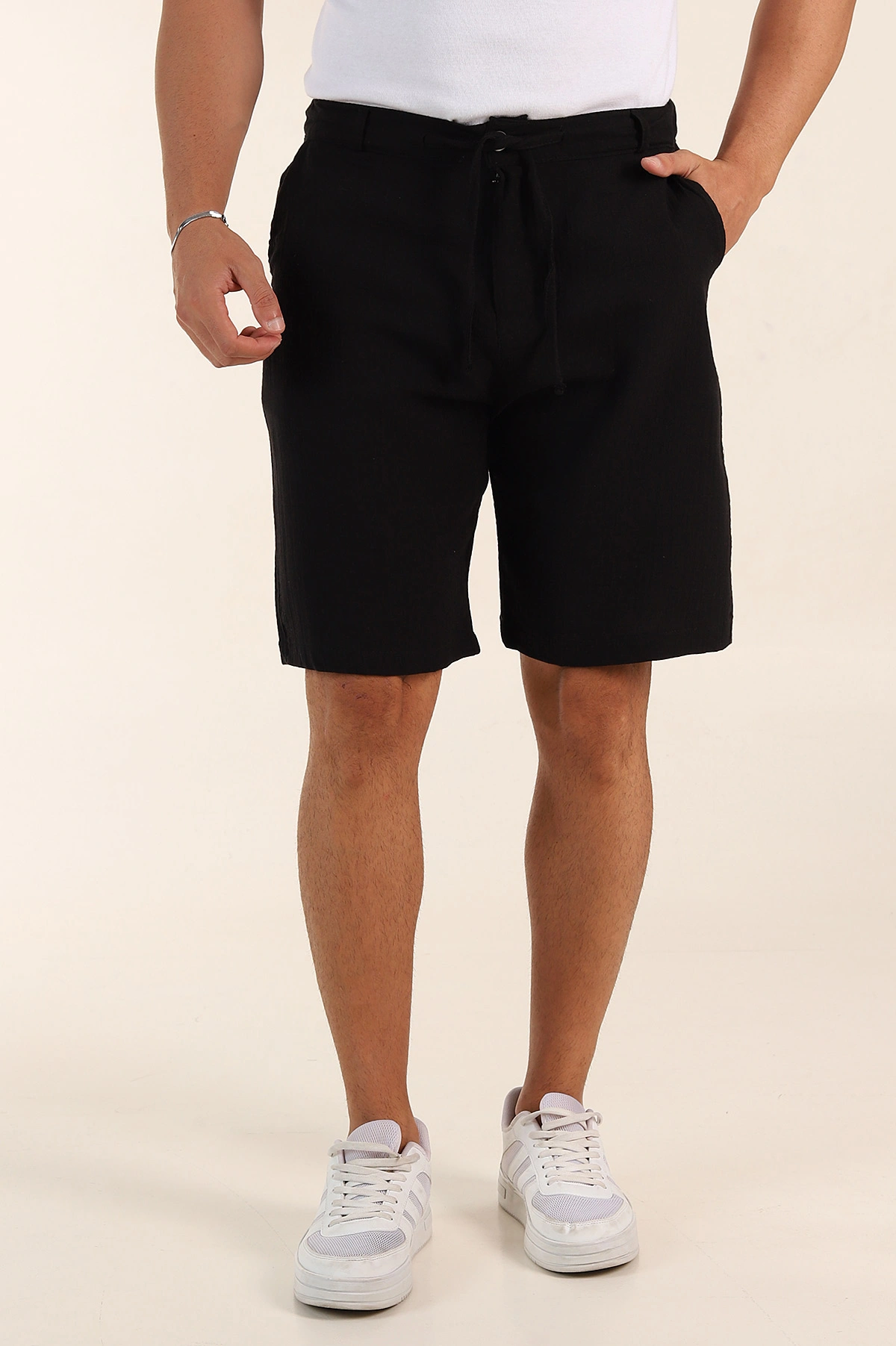 Siyah Relaxed Fit Müslin Keten Bel Arkası Lastikli Erkek Şort 386176
