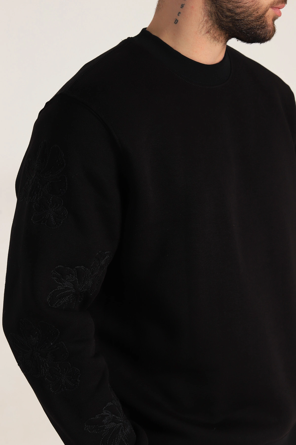 Siyah Relaxed Fit Üç İp Şardonlu Nakış Detaylı Erkek Sweatshirt 311181