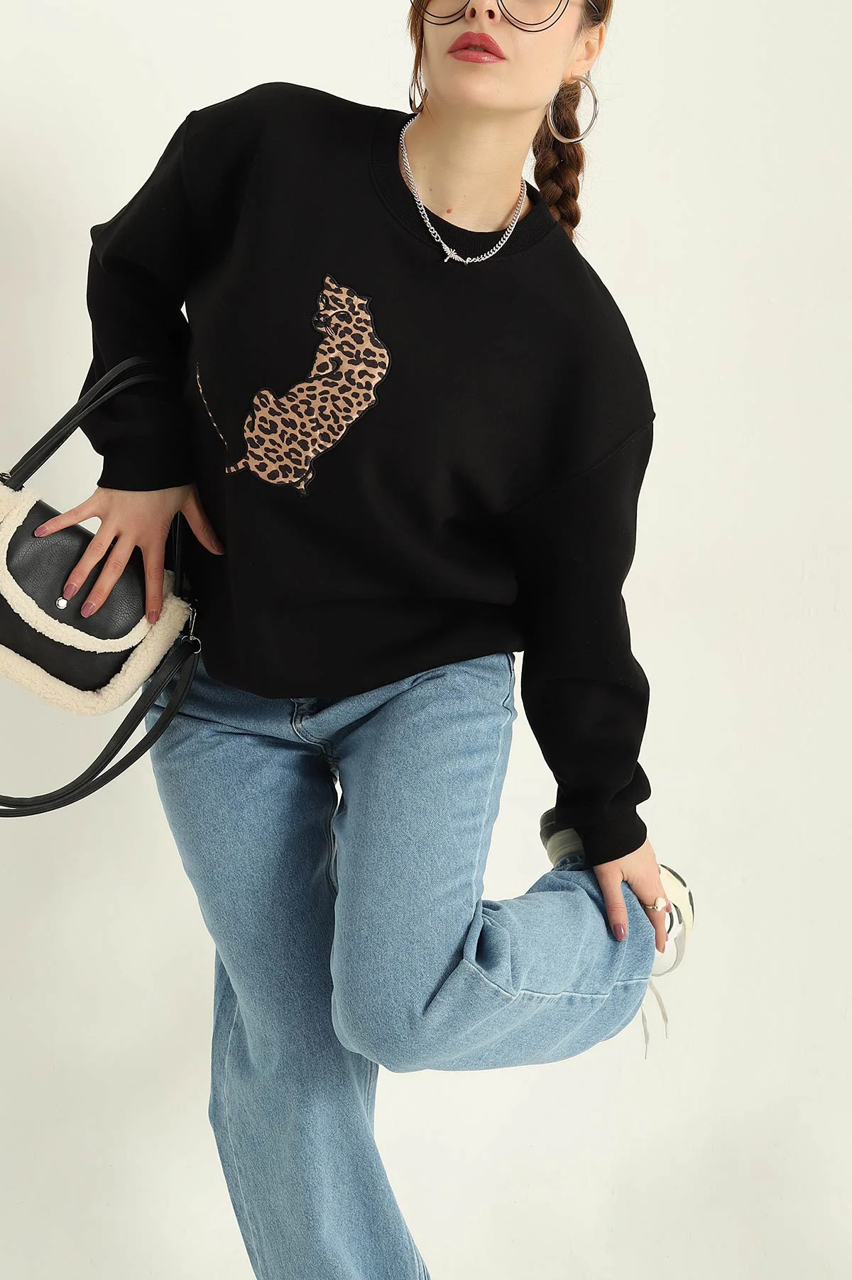 Siyah Şardonlu Leopar Desenli Üç İp Bayan Sweat 331739