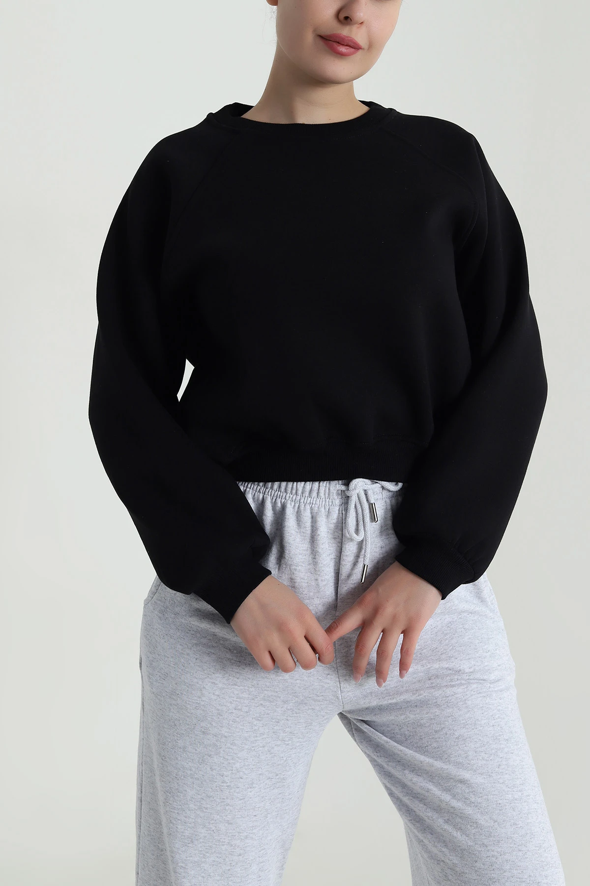 Siyah Şardonlu Üç İp Kadın Sweat 487105